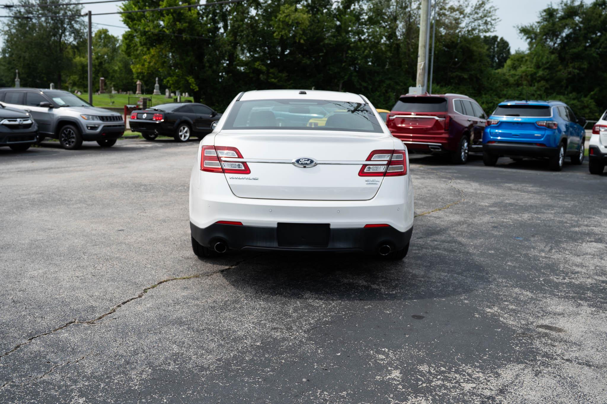 Ford Taurus SEL FWD 2013