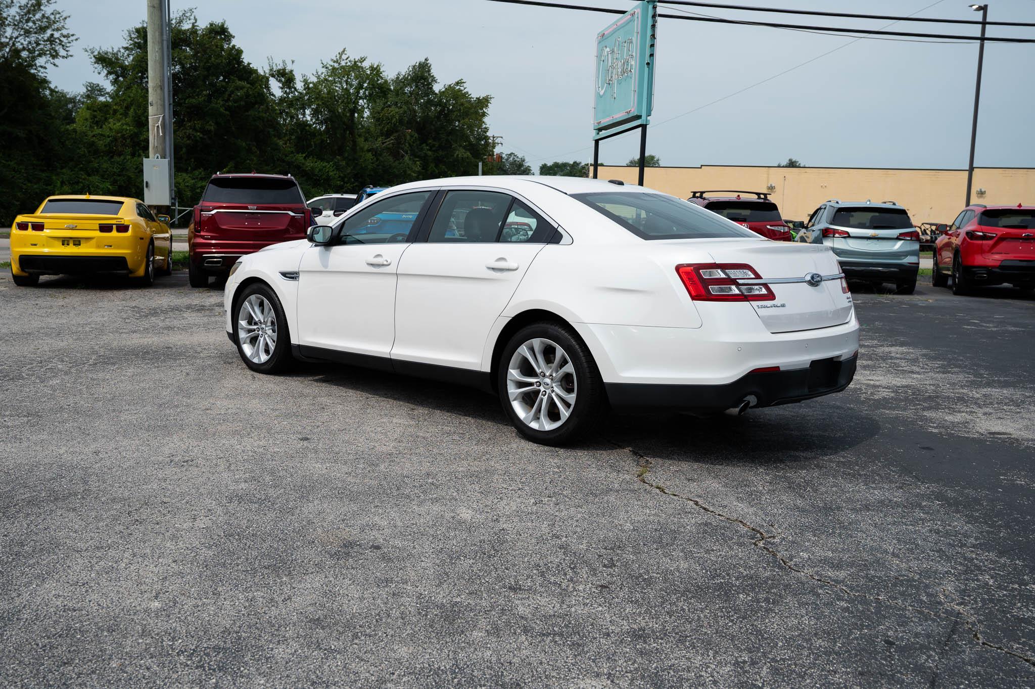 Ford Taurus SEL FWD 2013