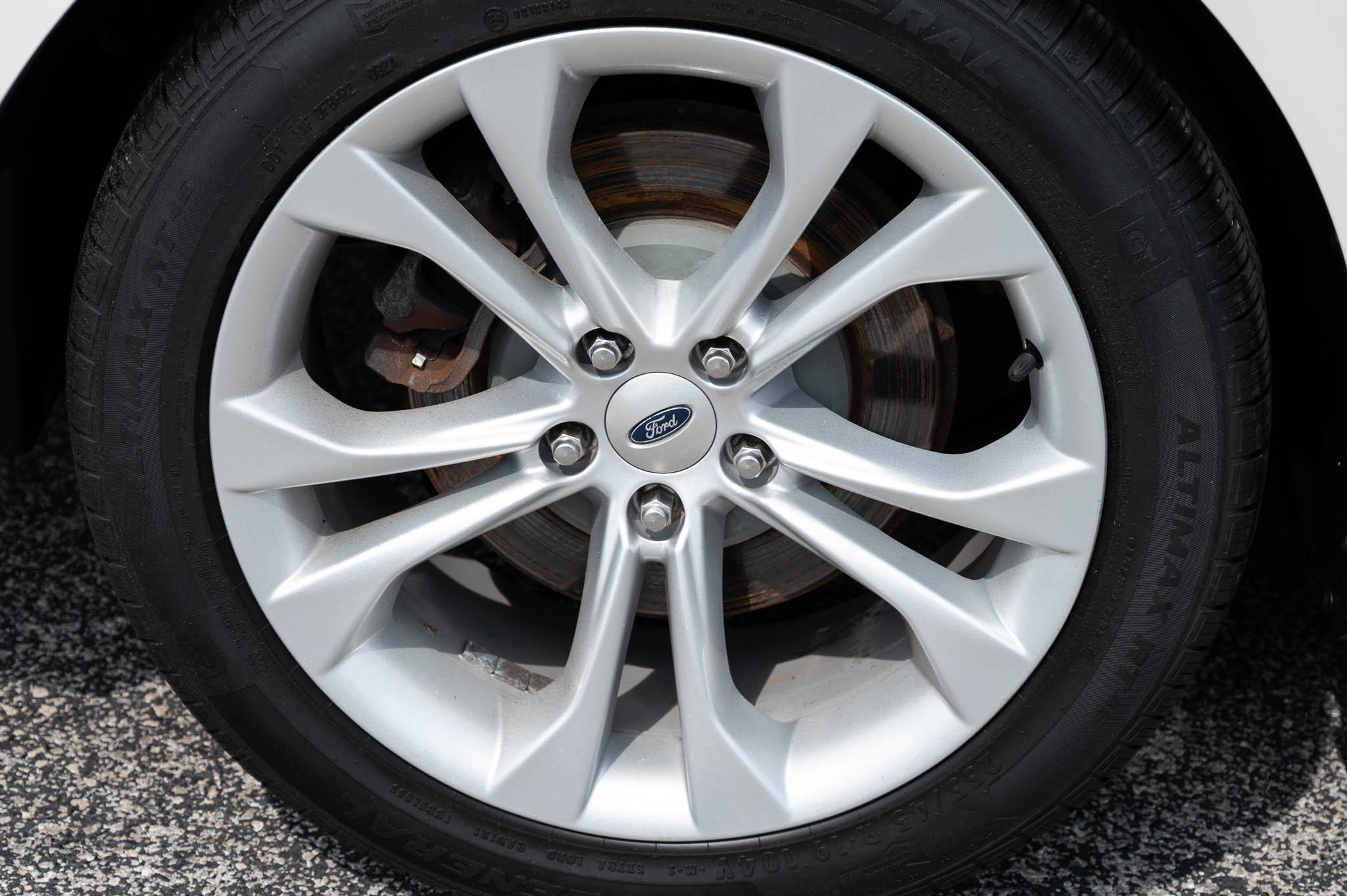 Ford Taurus SEL FWD 2013