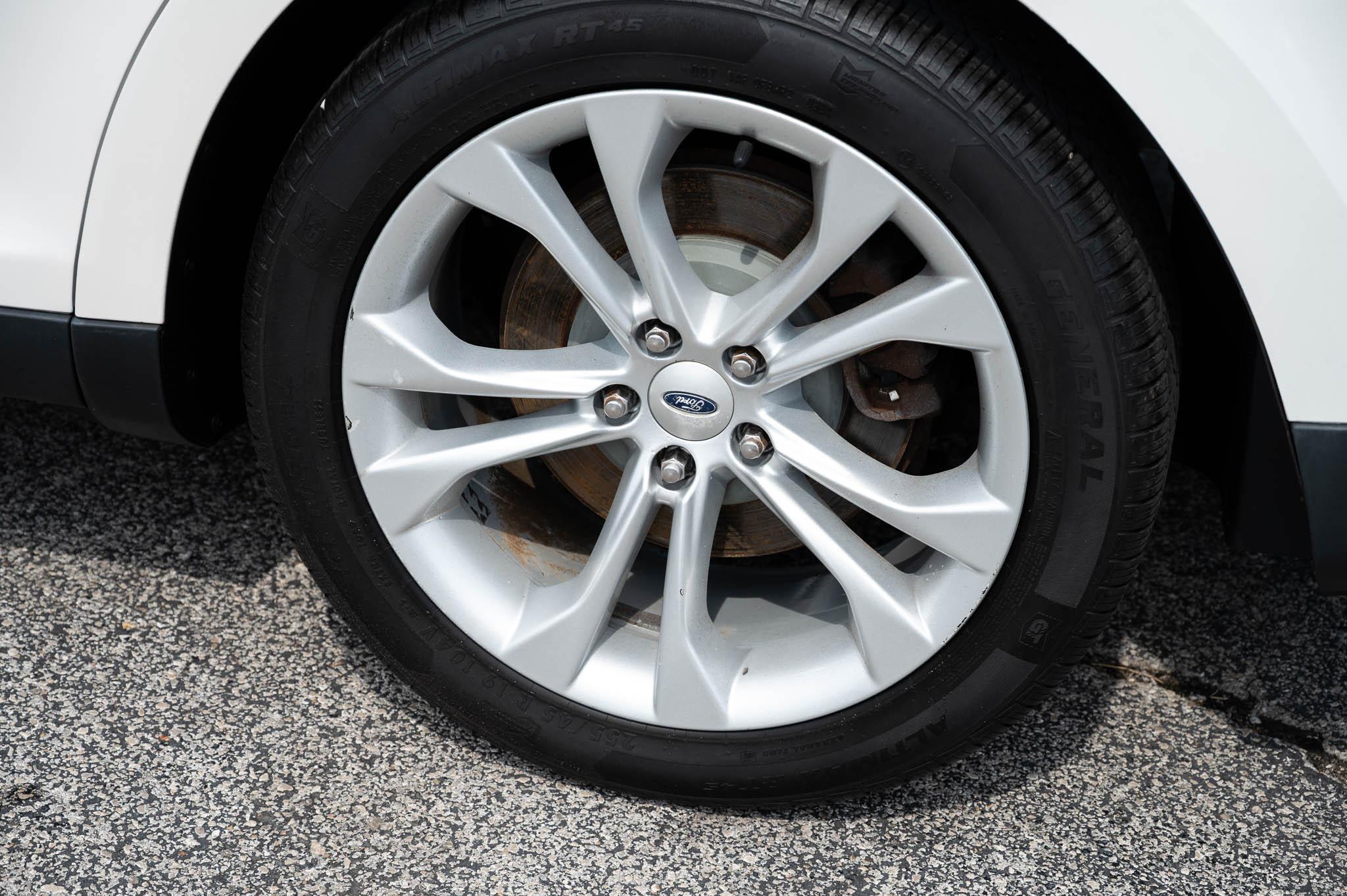 Ford Taurus SEL FWD 2013