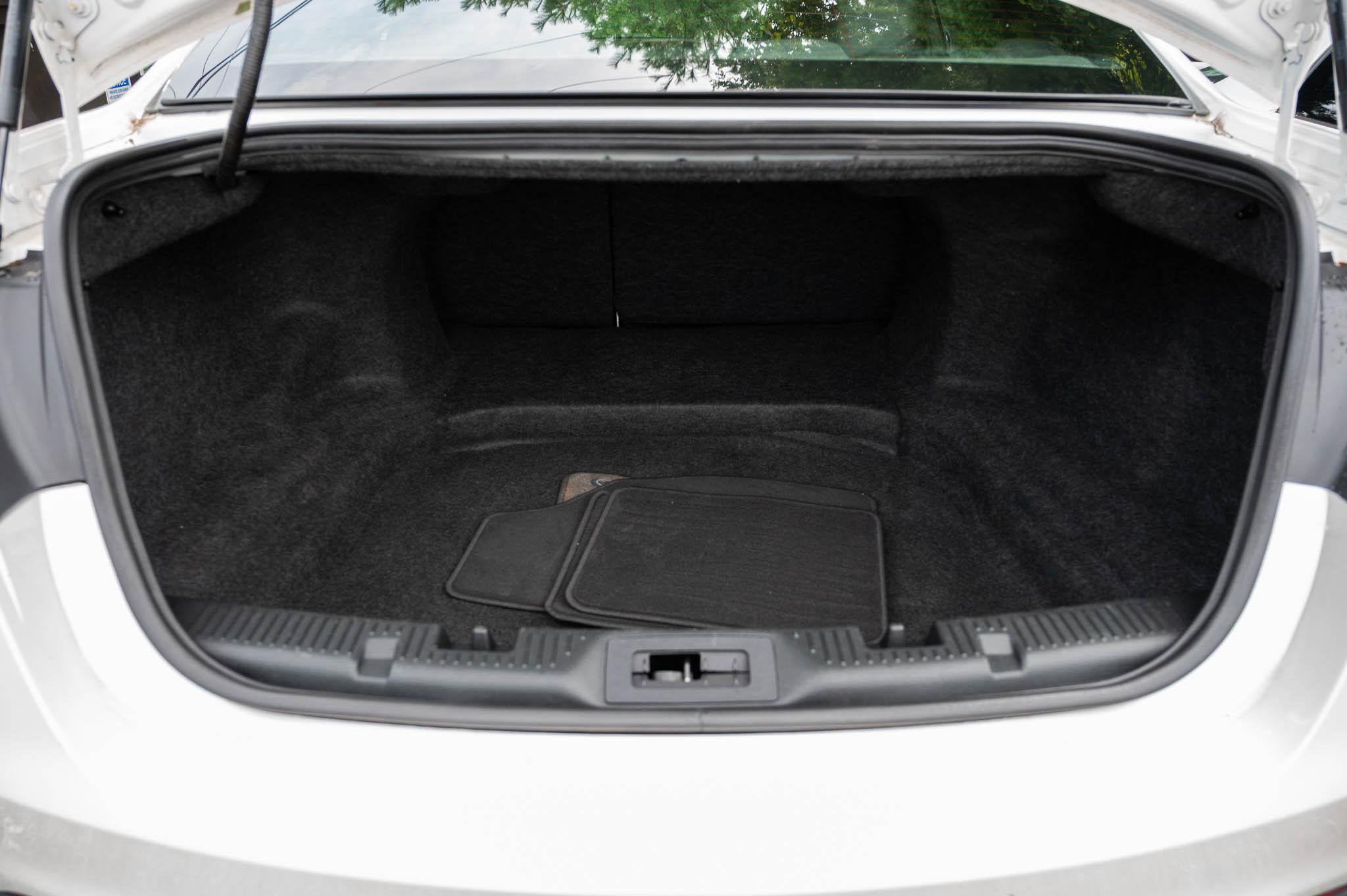 Ford Taurus SEL FWD 2013