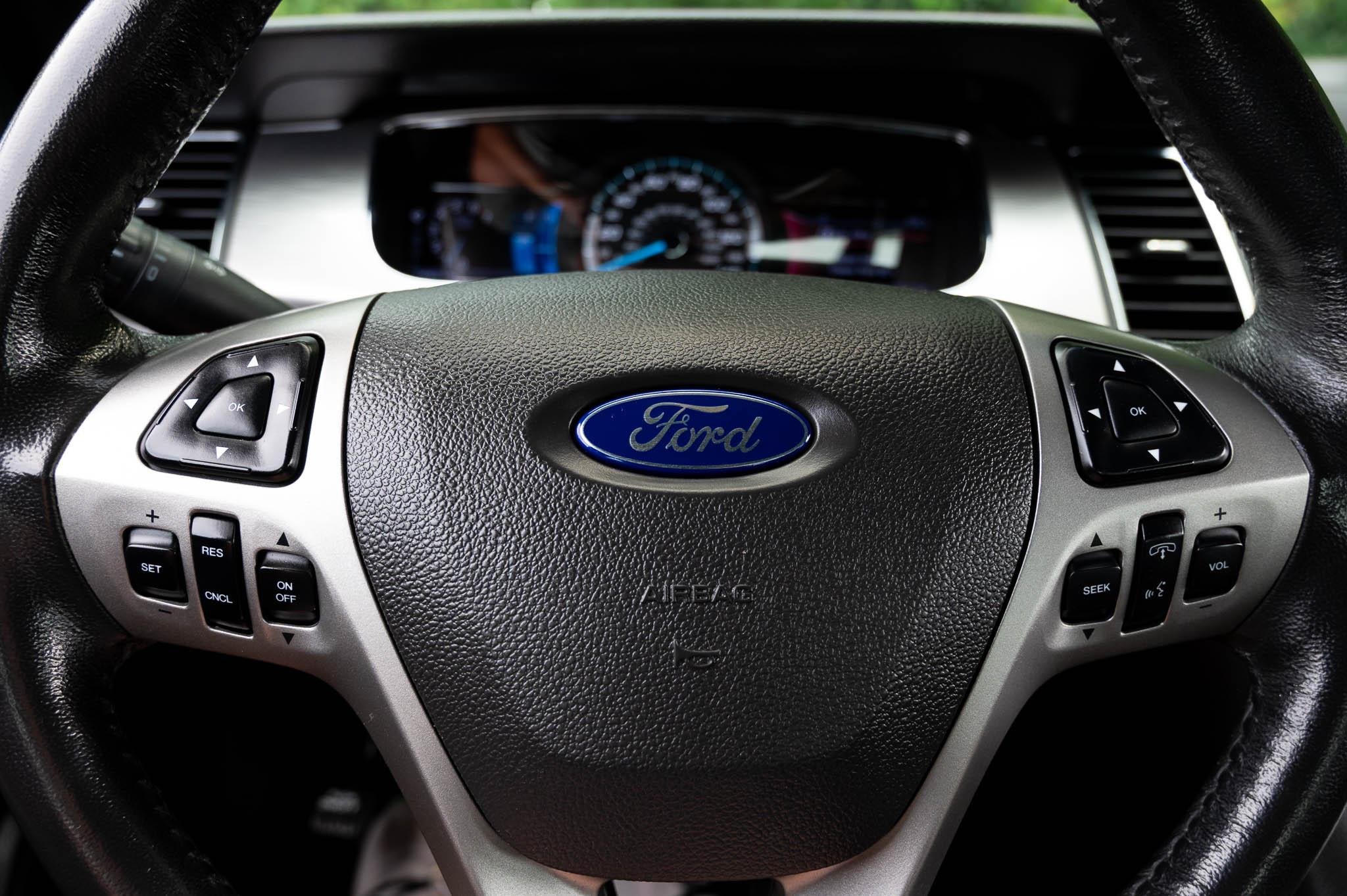 Ford Taurus SEL FWD 2013