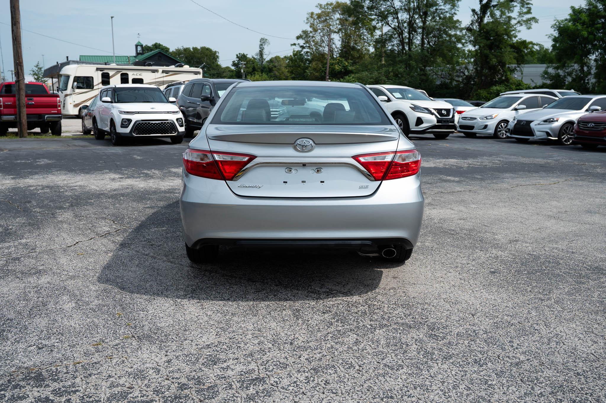 Toyota Camry SE 2017