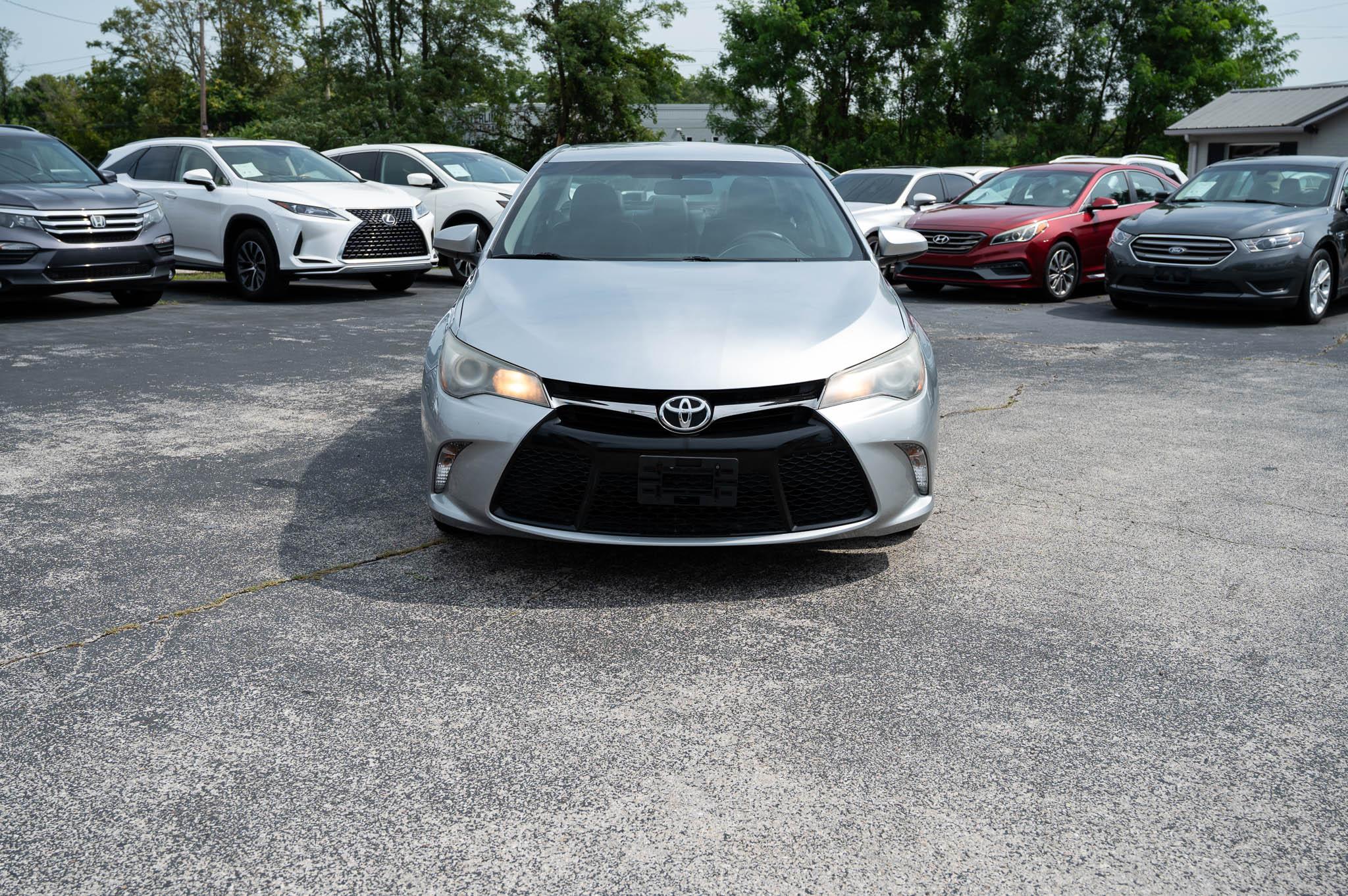 Toyota Camry SE 2017