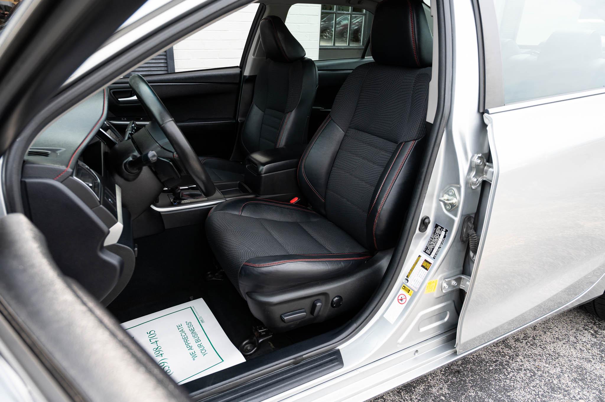 Toyota Camry SE 2017