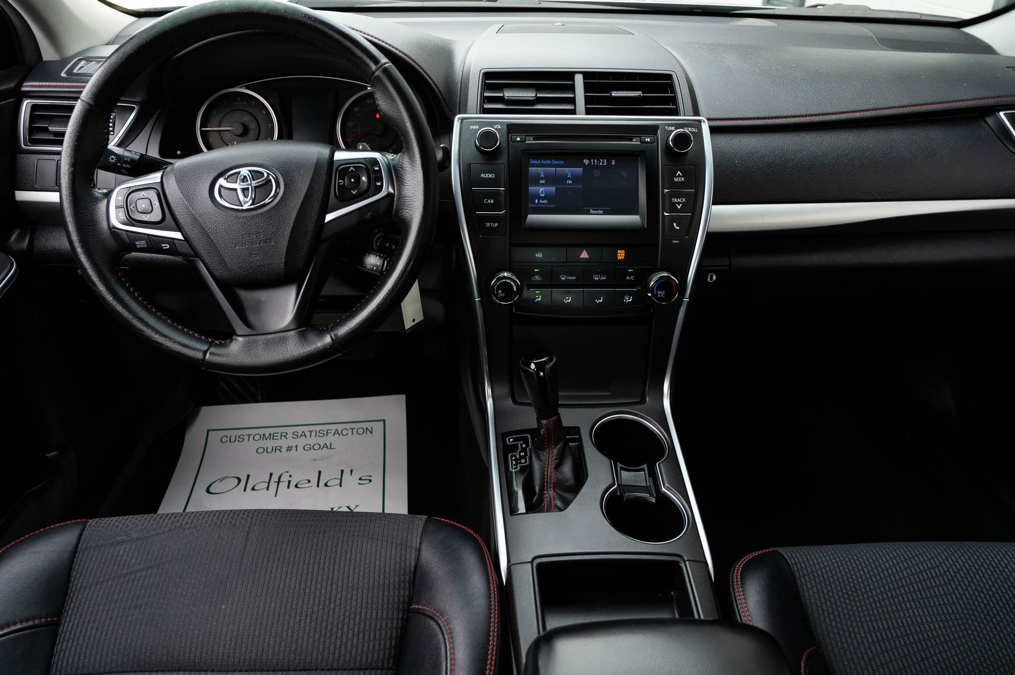 Toyota Camry SE 2017