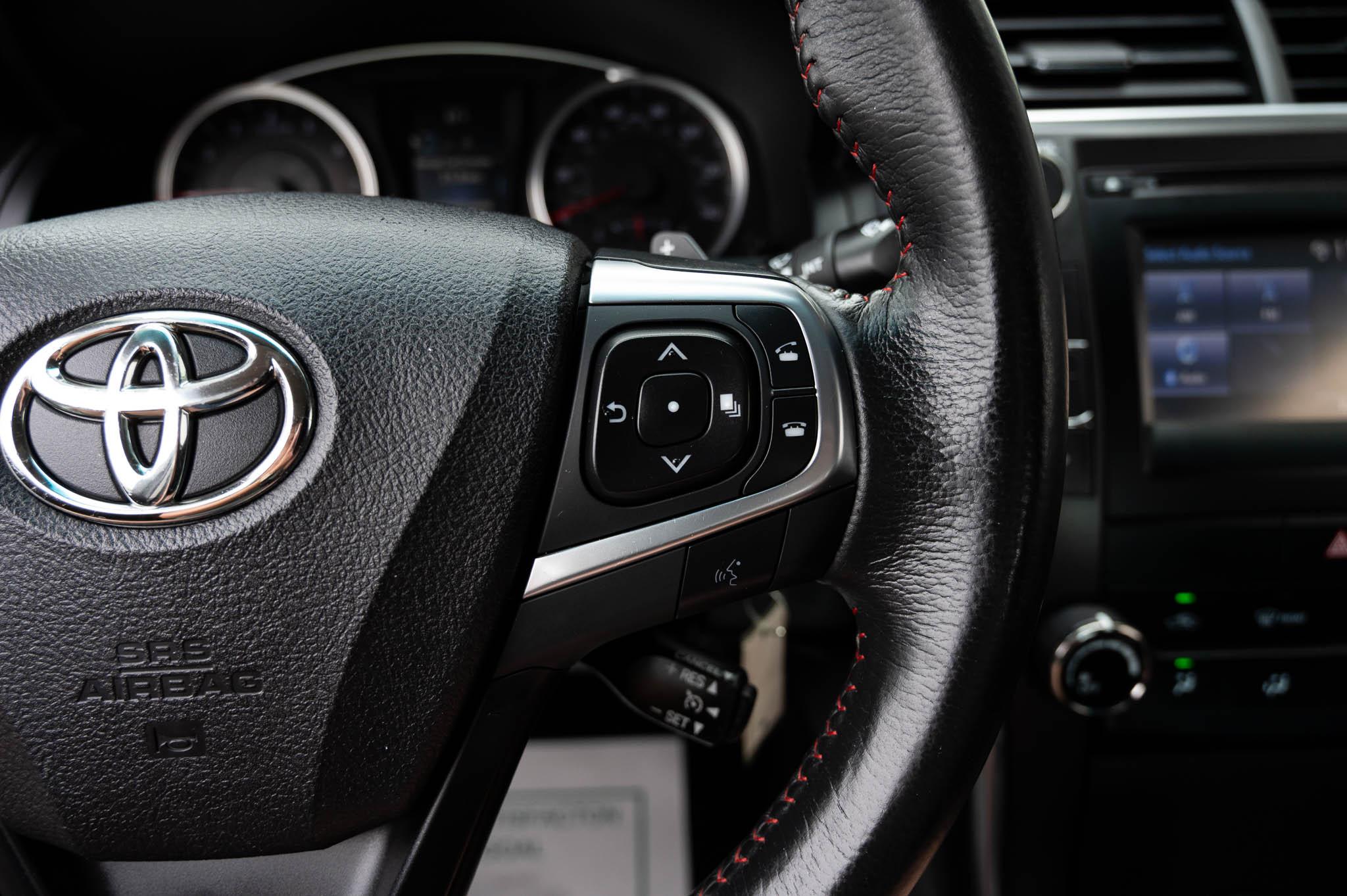 Toyota Camry SE 2017
