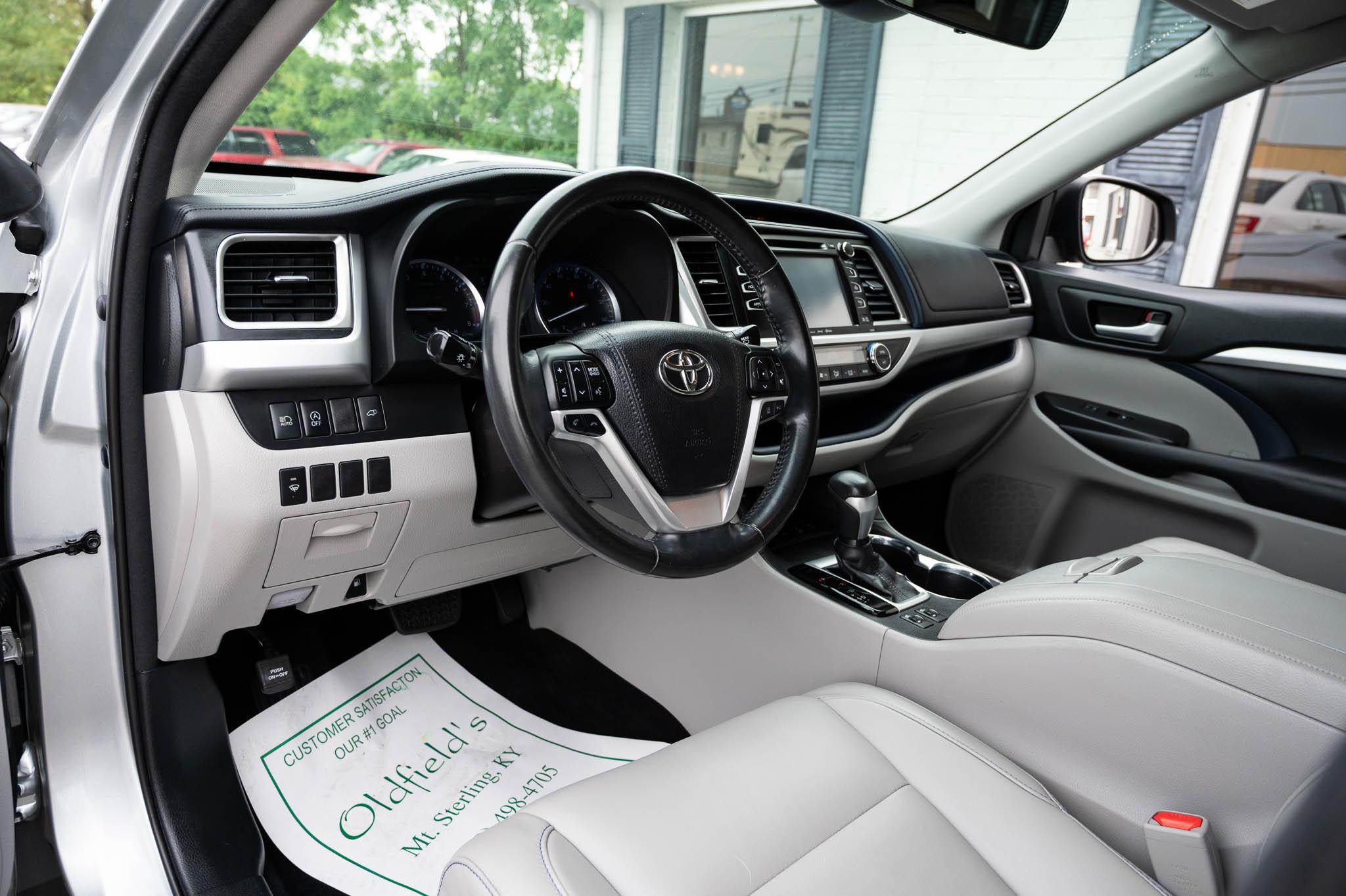 Toyota Highlander SE AWD V6 2018