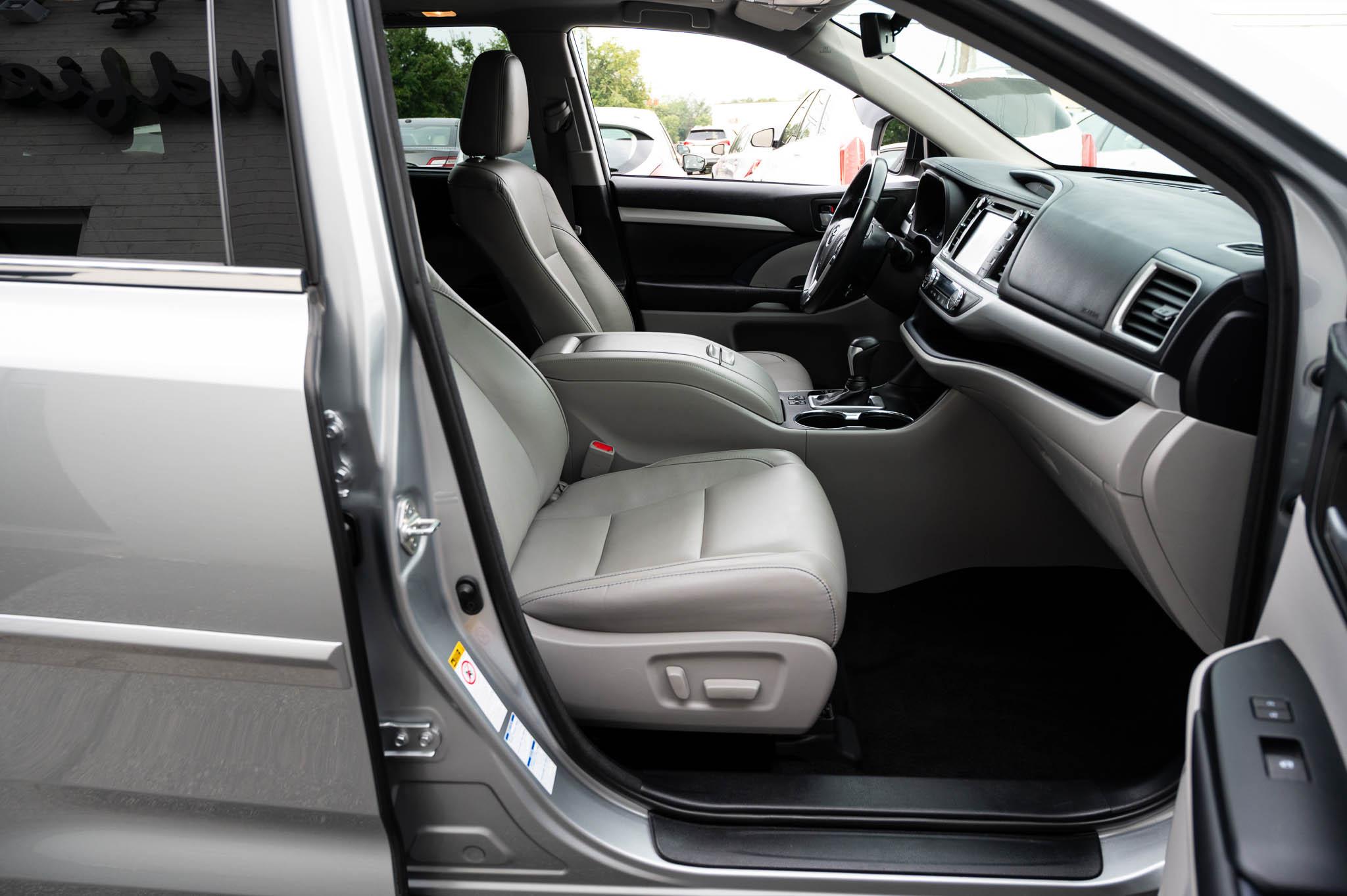 Toyota Highlander SE AWD V6 2018