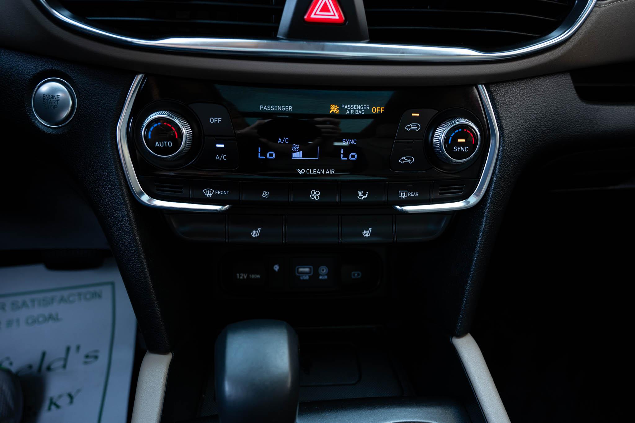 Hyundai Santa Fe SEL 2.0T AWD w/Convenience and Premium Packages 2020