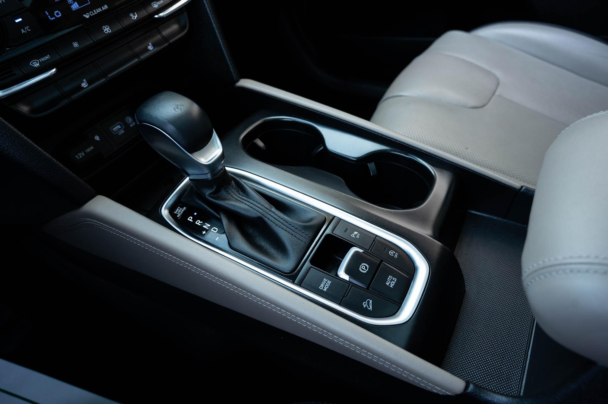 Hyundai Santa Fe SEL 2.0T AWD w/Convenience and Premium Packages 2020