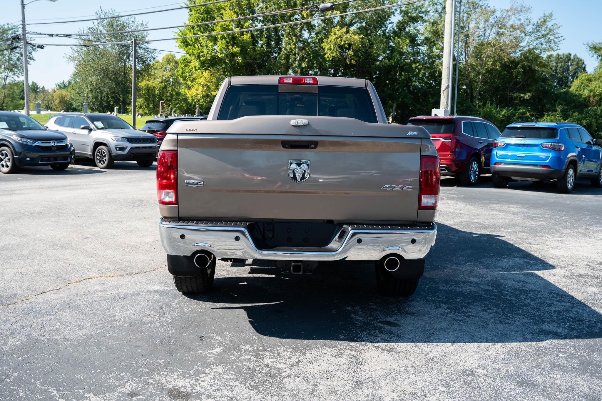 RAM 1500 4WD Crew Cab 149" Laramie 2010