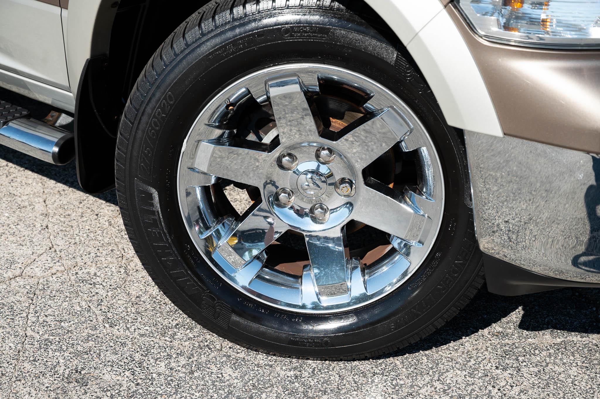 RAM 1500 4WD Crew Cab 149" Laramie 2010