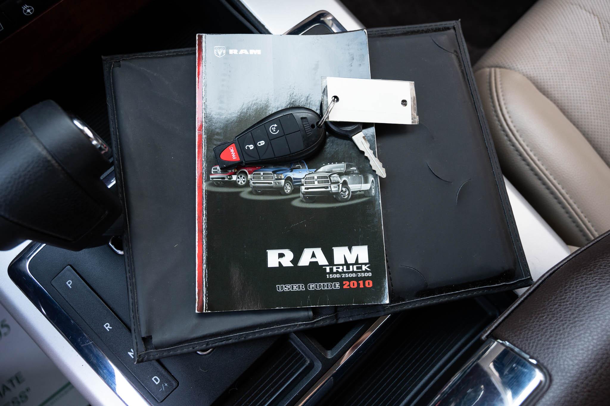 RAM 1500 4WD Crew Cab 149" Laramie 2010