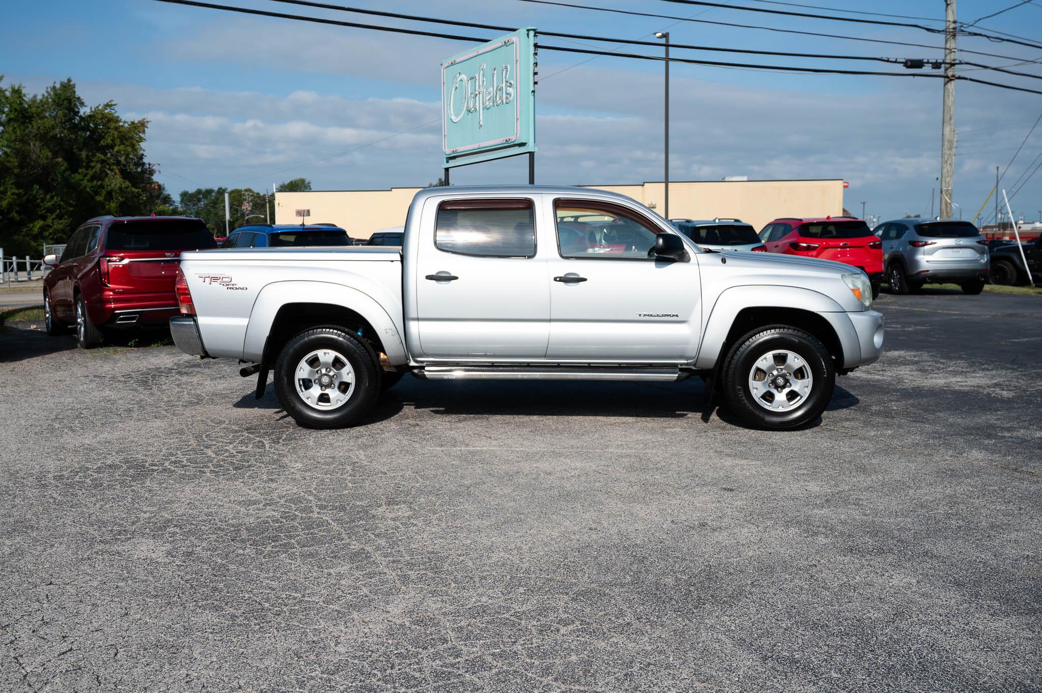 Toyota Tacoma PreRunner Double Cab V6 Automatic 2WD 2005