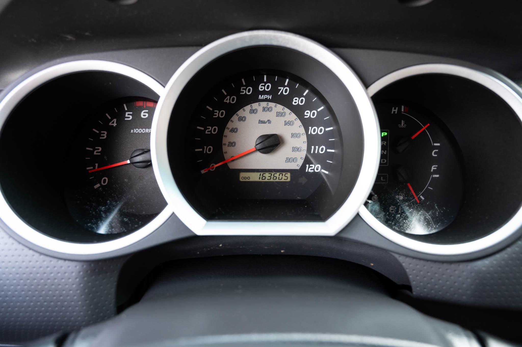 Toyota Tacoma PreRunner Double Cab V6 Automatic 2WD 2005