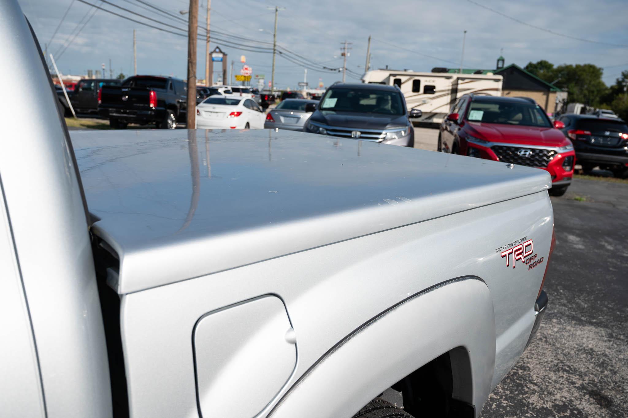 Toyota Tacoma PreRunner Double Cab V6 Automatic 2WD 2005