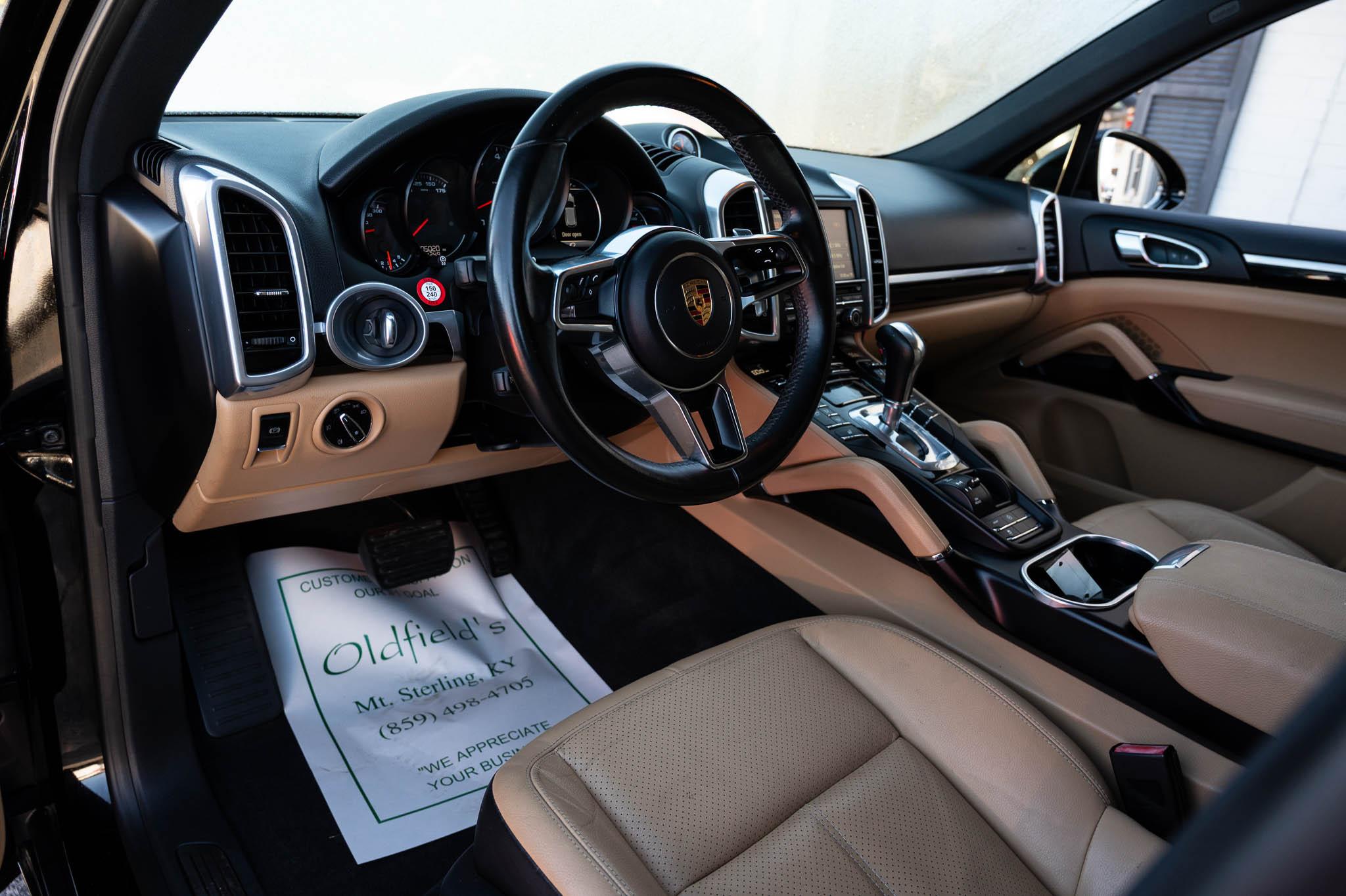 Porsche Cayenne AWD 2016
