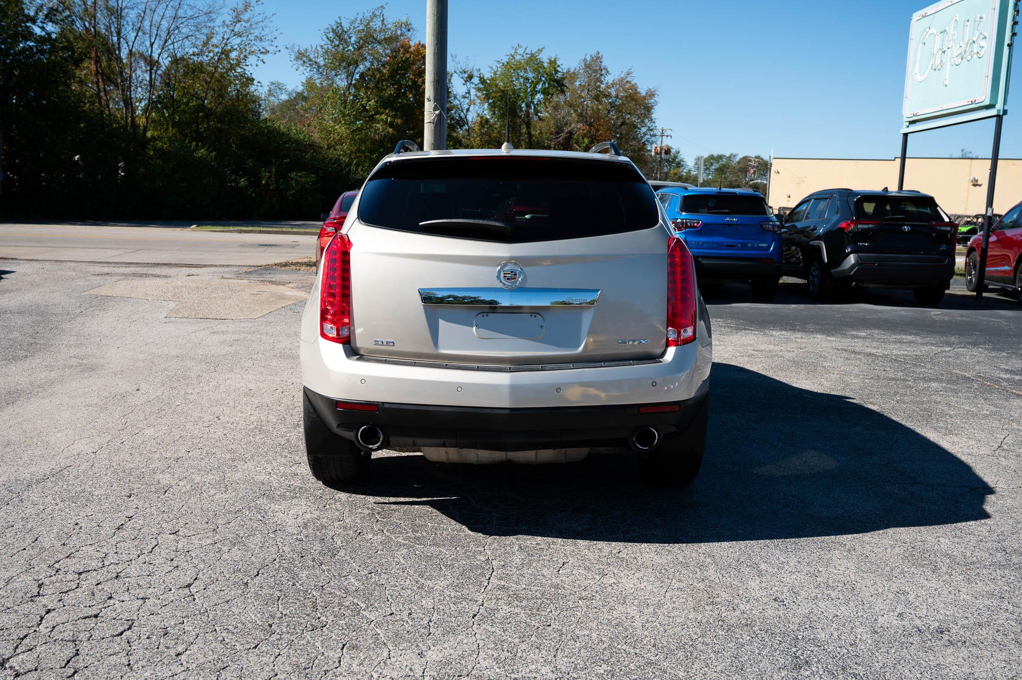 Cadillac SRX Luxury 2012