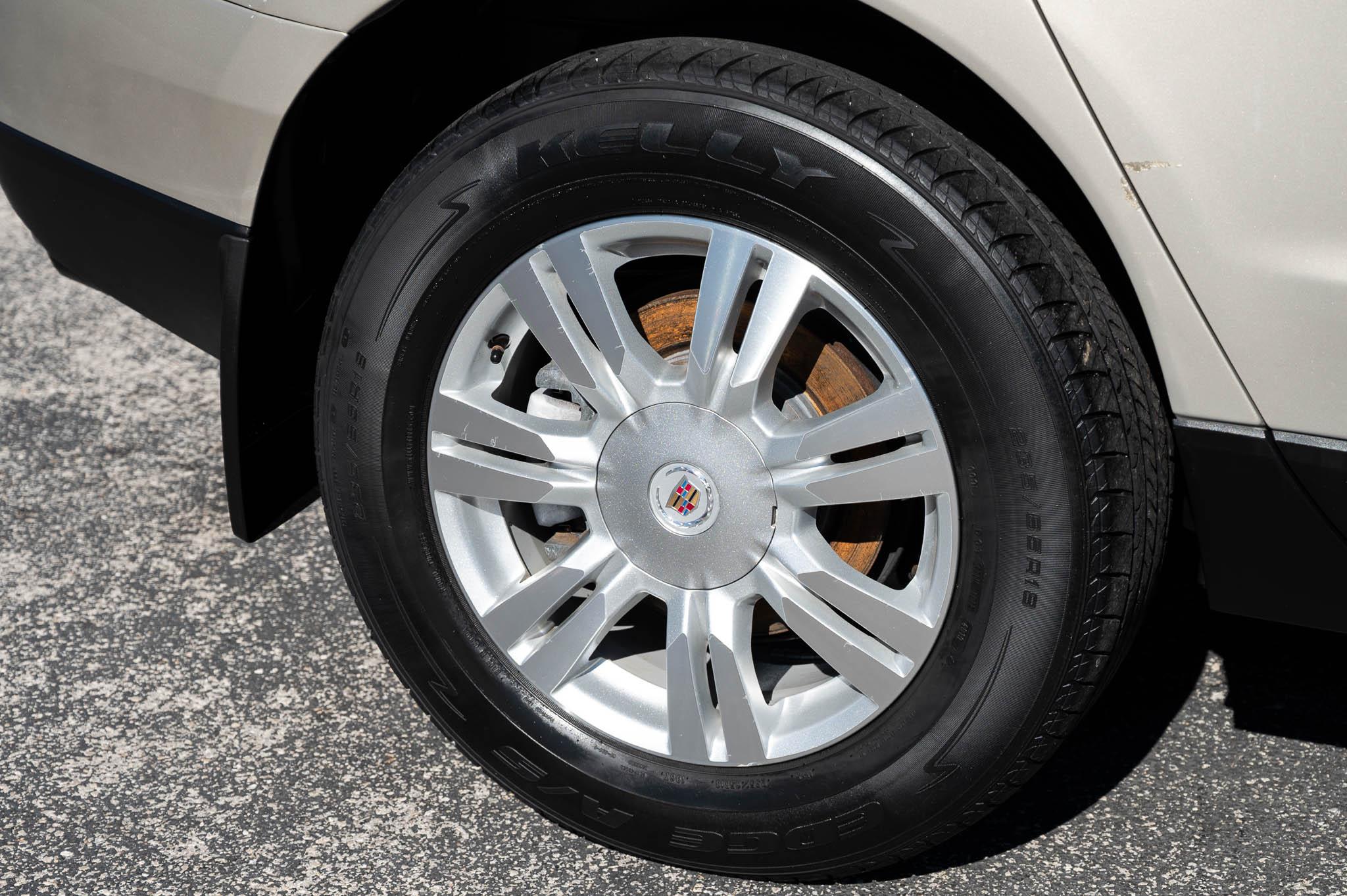 Cadillac SRX Luxury 2012