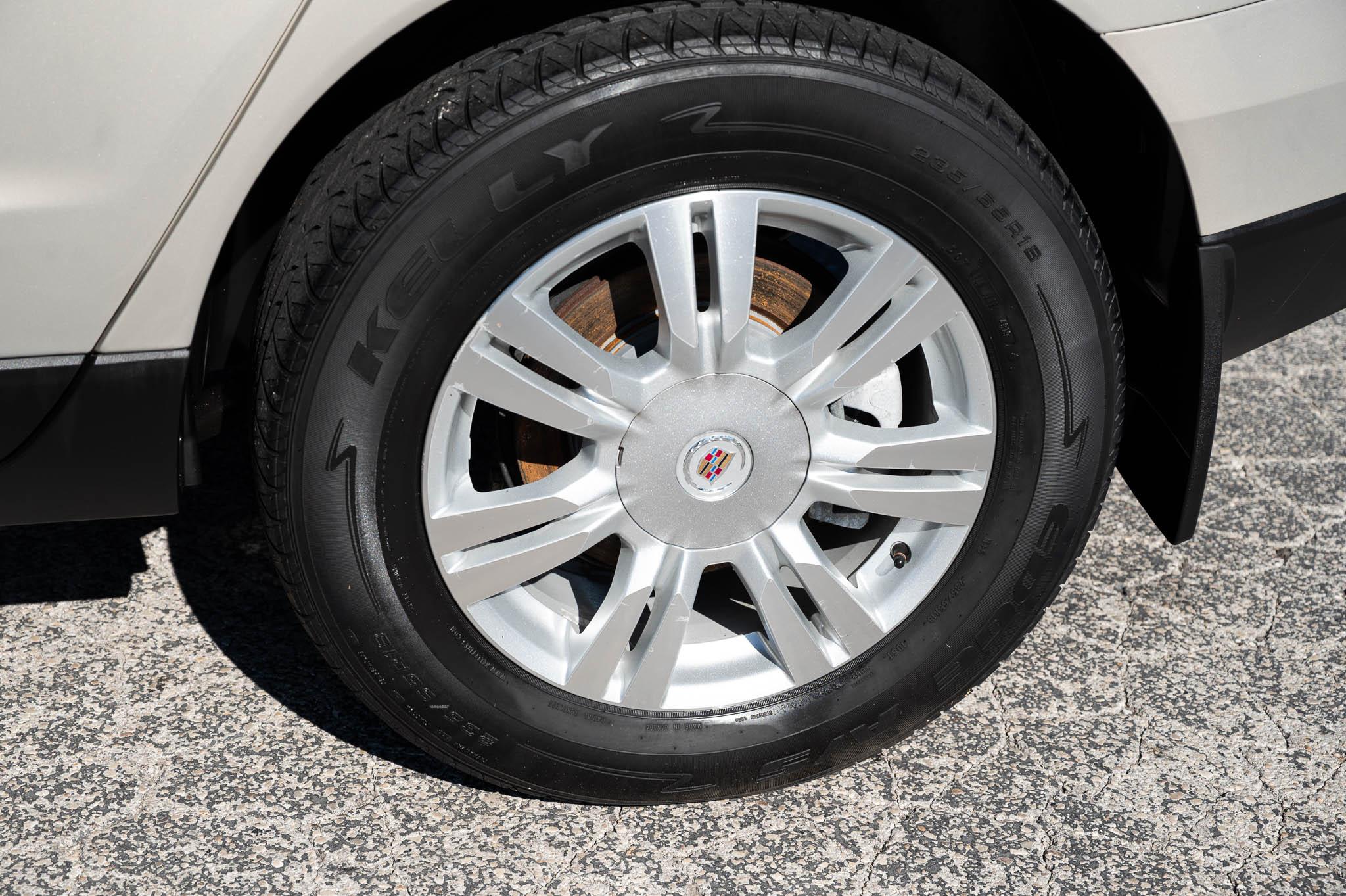 Cadillac SRX Luxury 2012