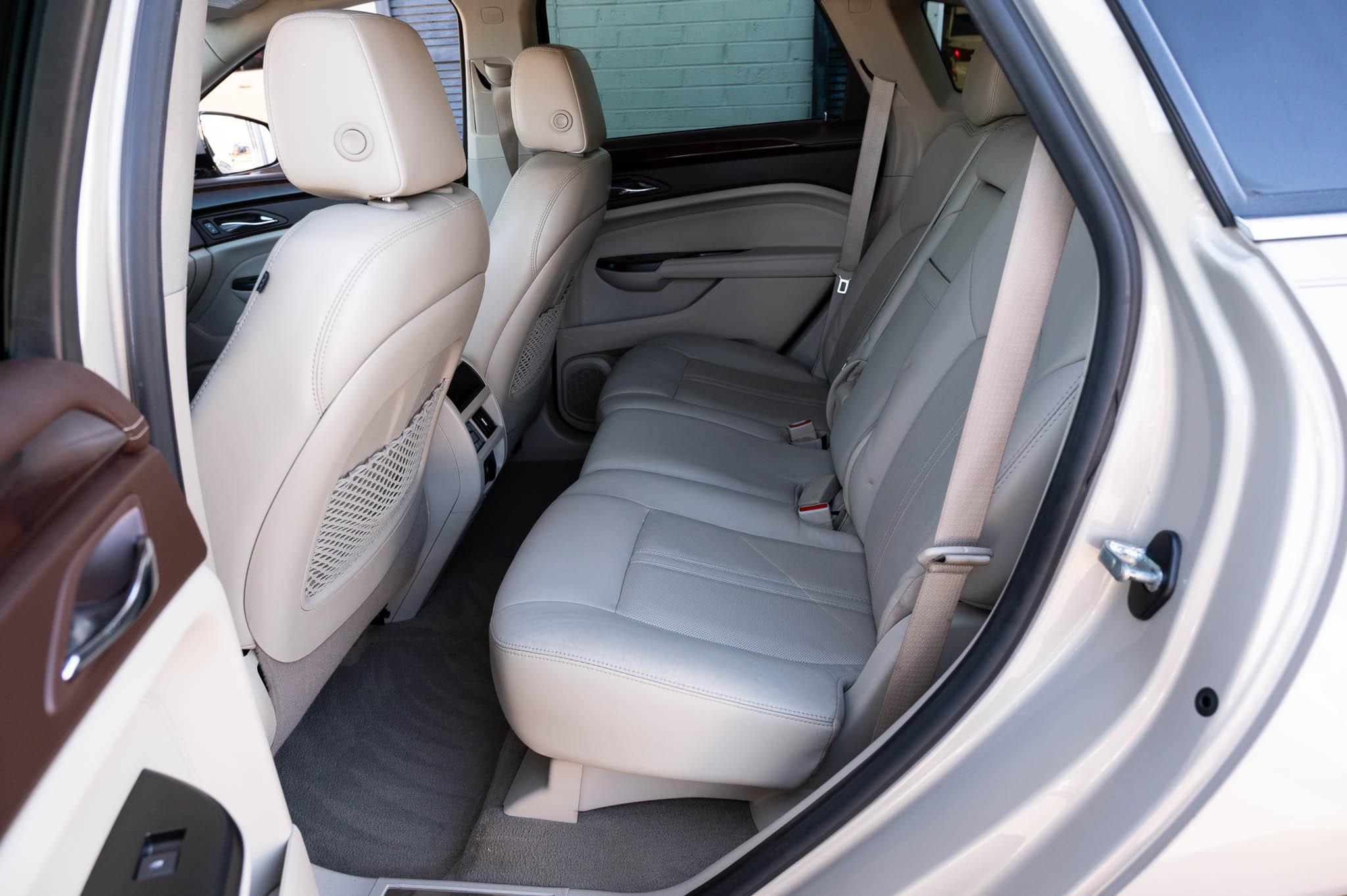 Cadillac SRX Luxury 2012