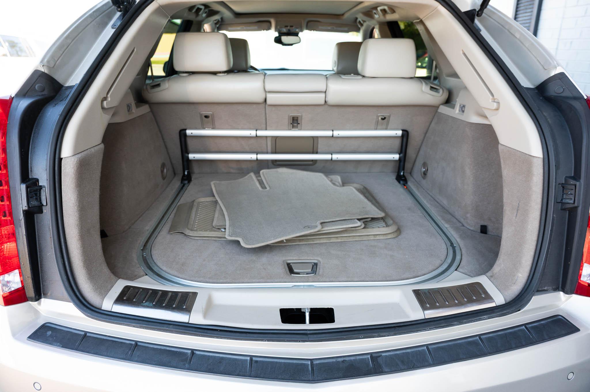 Cadillac SRX Luxury 2012