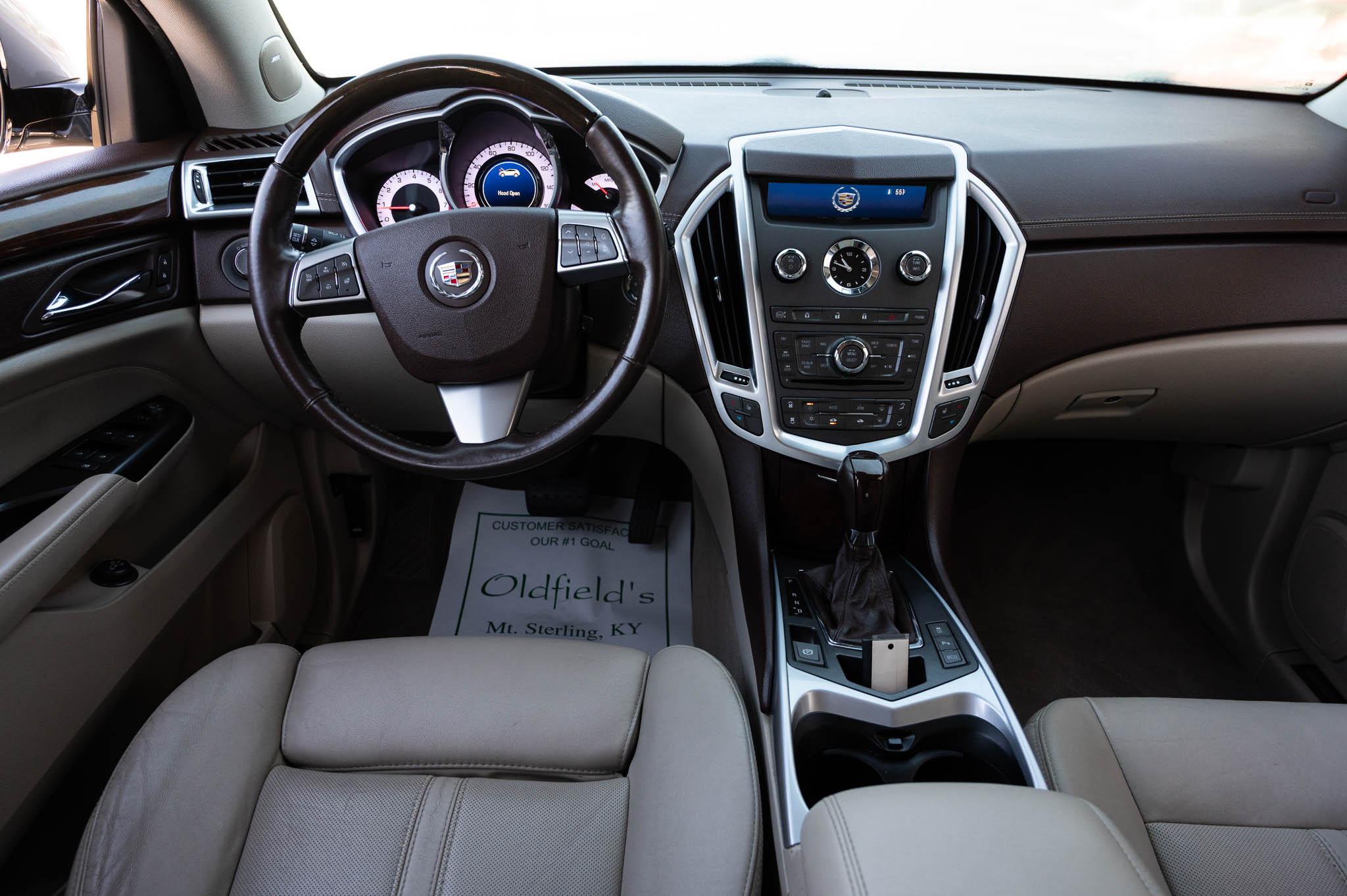 Cadillac SRX Luxury 2012