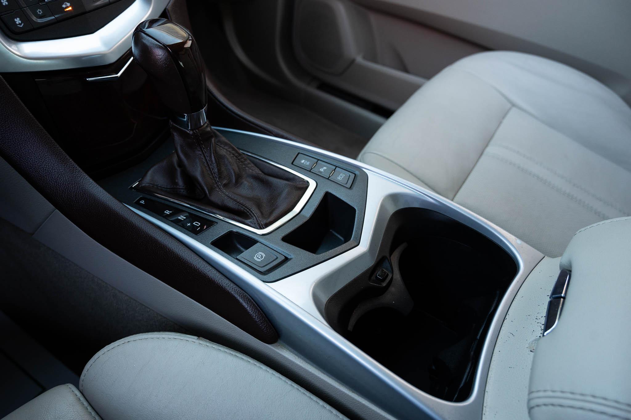 Cadillac SRX Luxury 2012