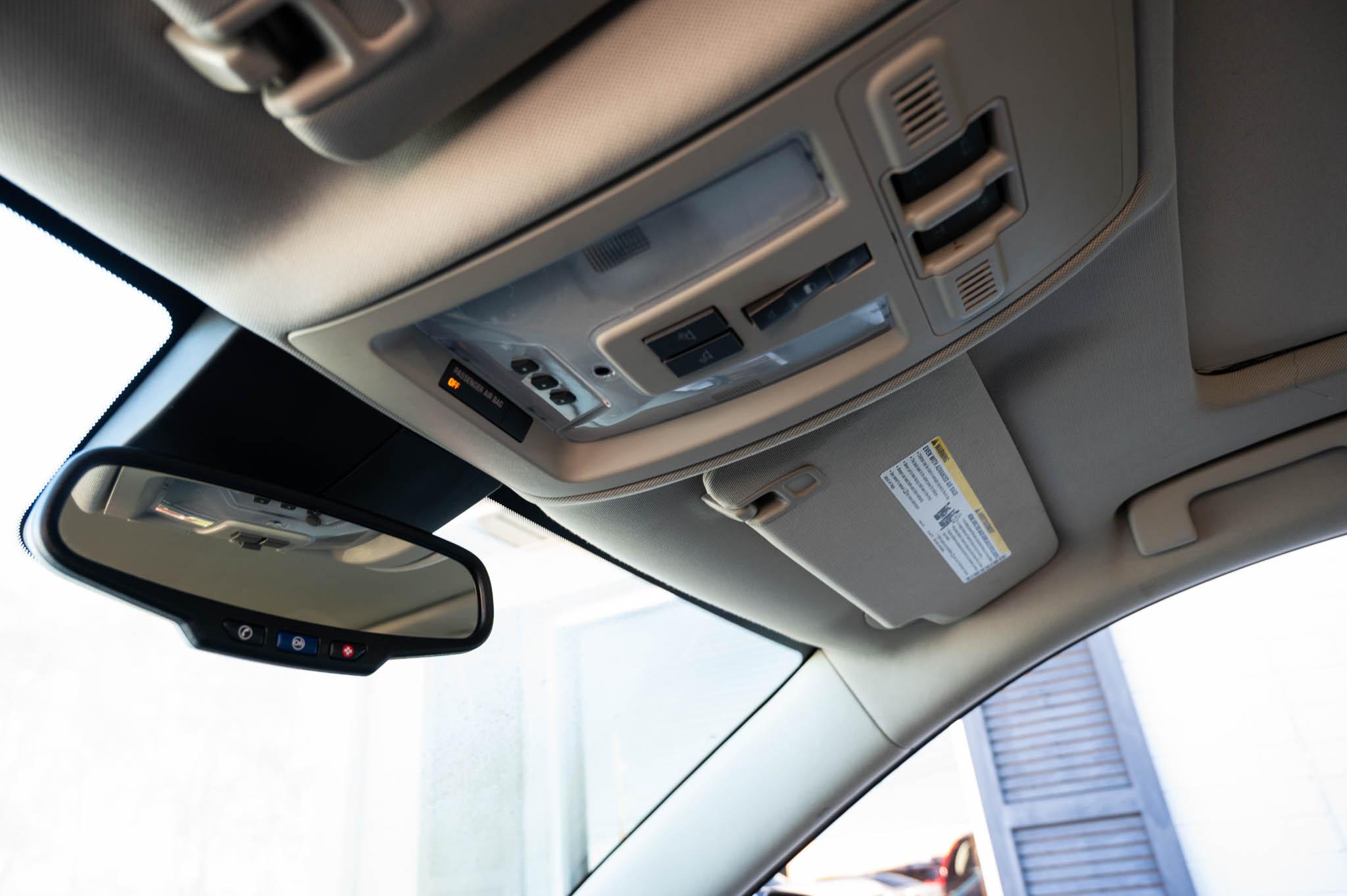 Cadillac SRX Luxury 2012