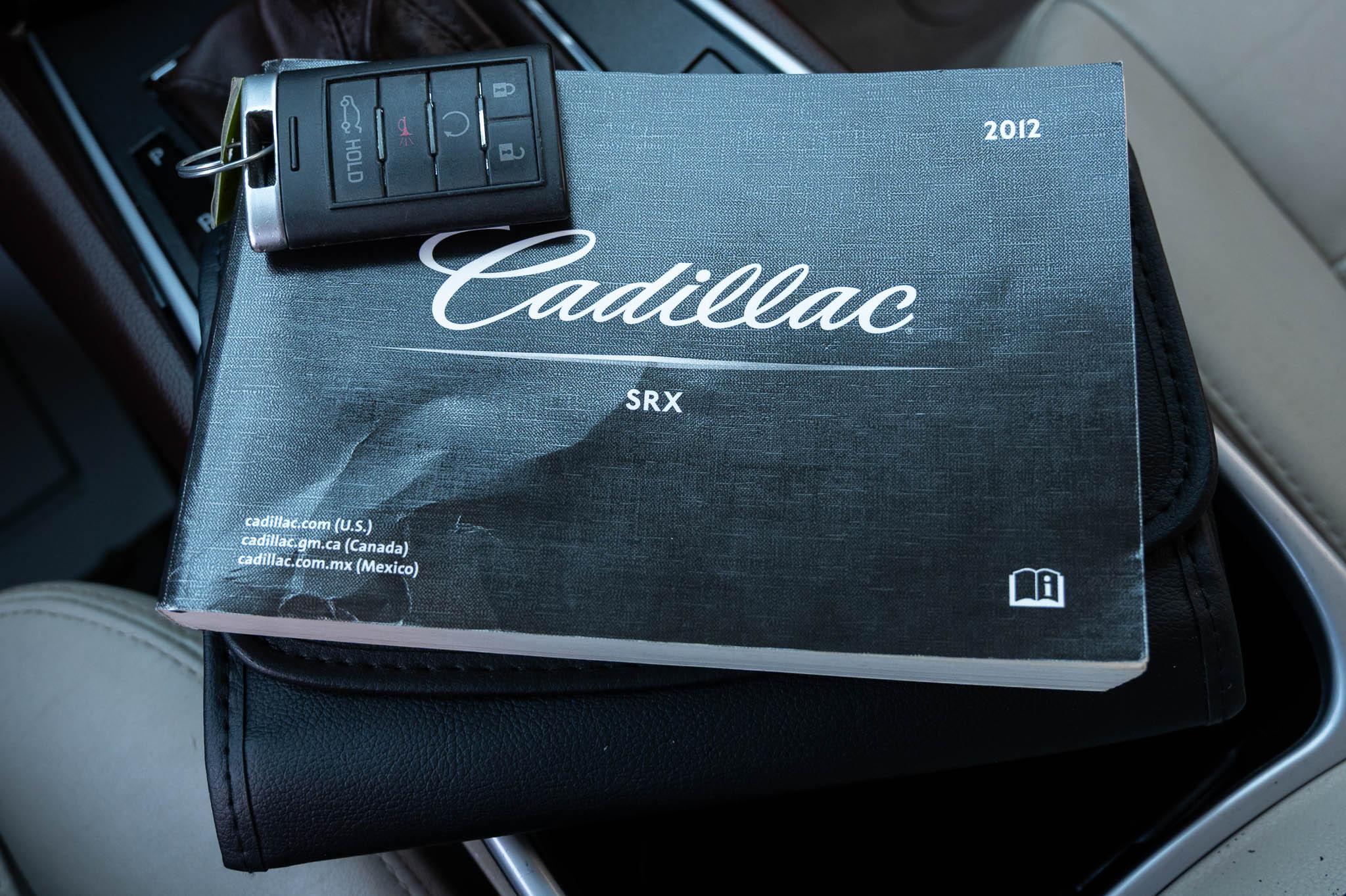 Cadillac SRX Luxury 2012