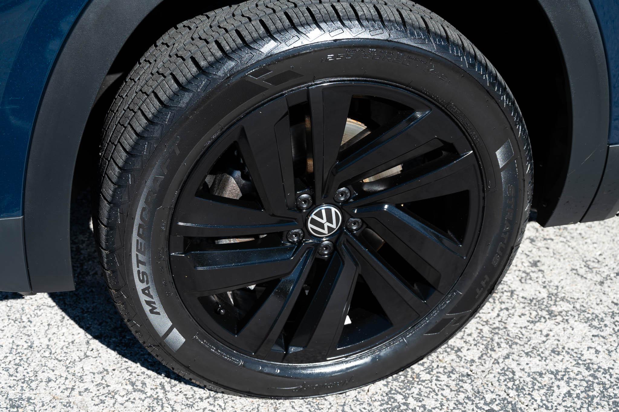 Volkswagen Atlas Cross Sport SE w/Technology 4MOTION 2022