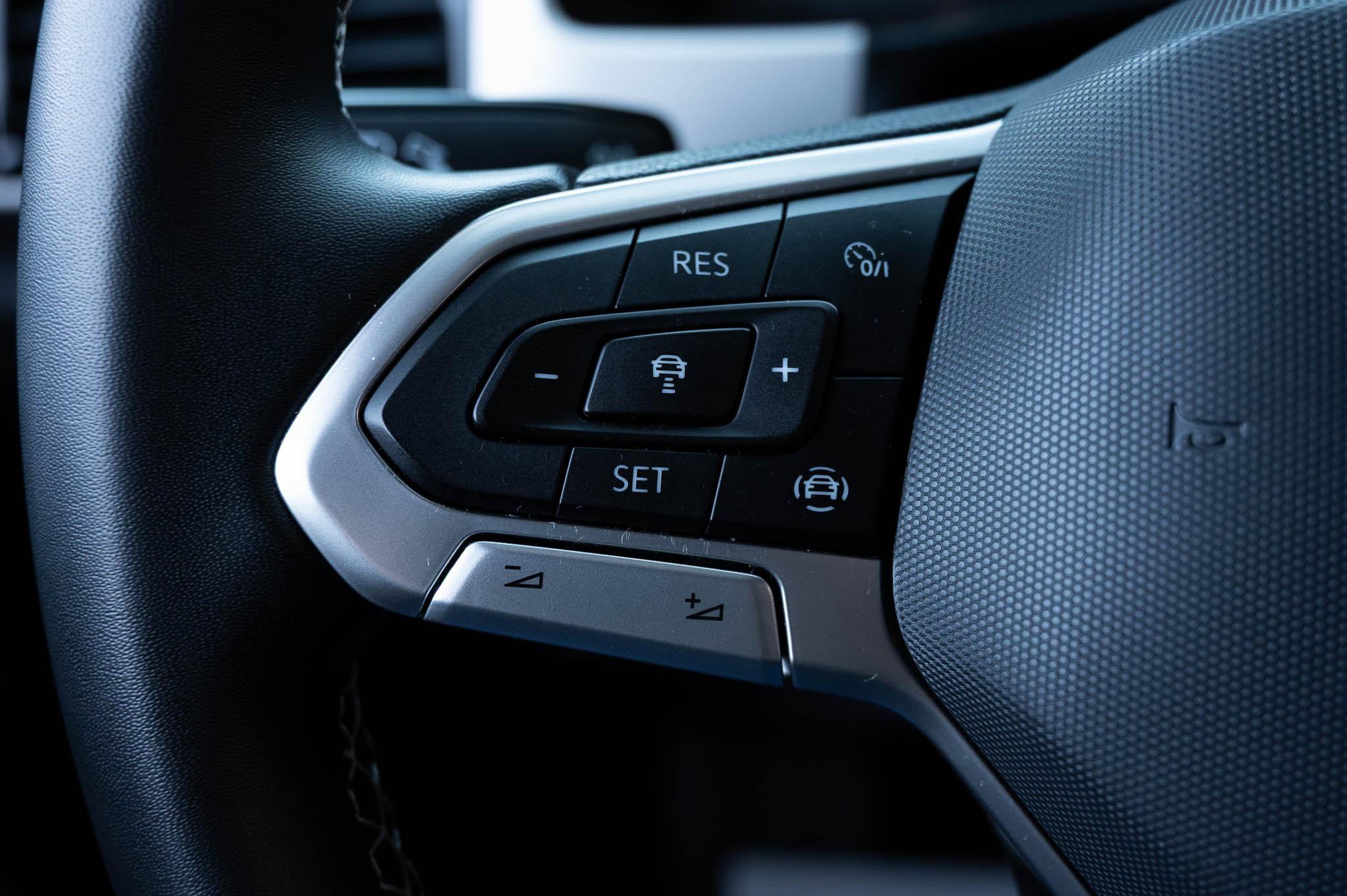 Volkswagen Atlas Cross Sport SE w/Technology 4MOTION 2022