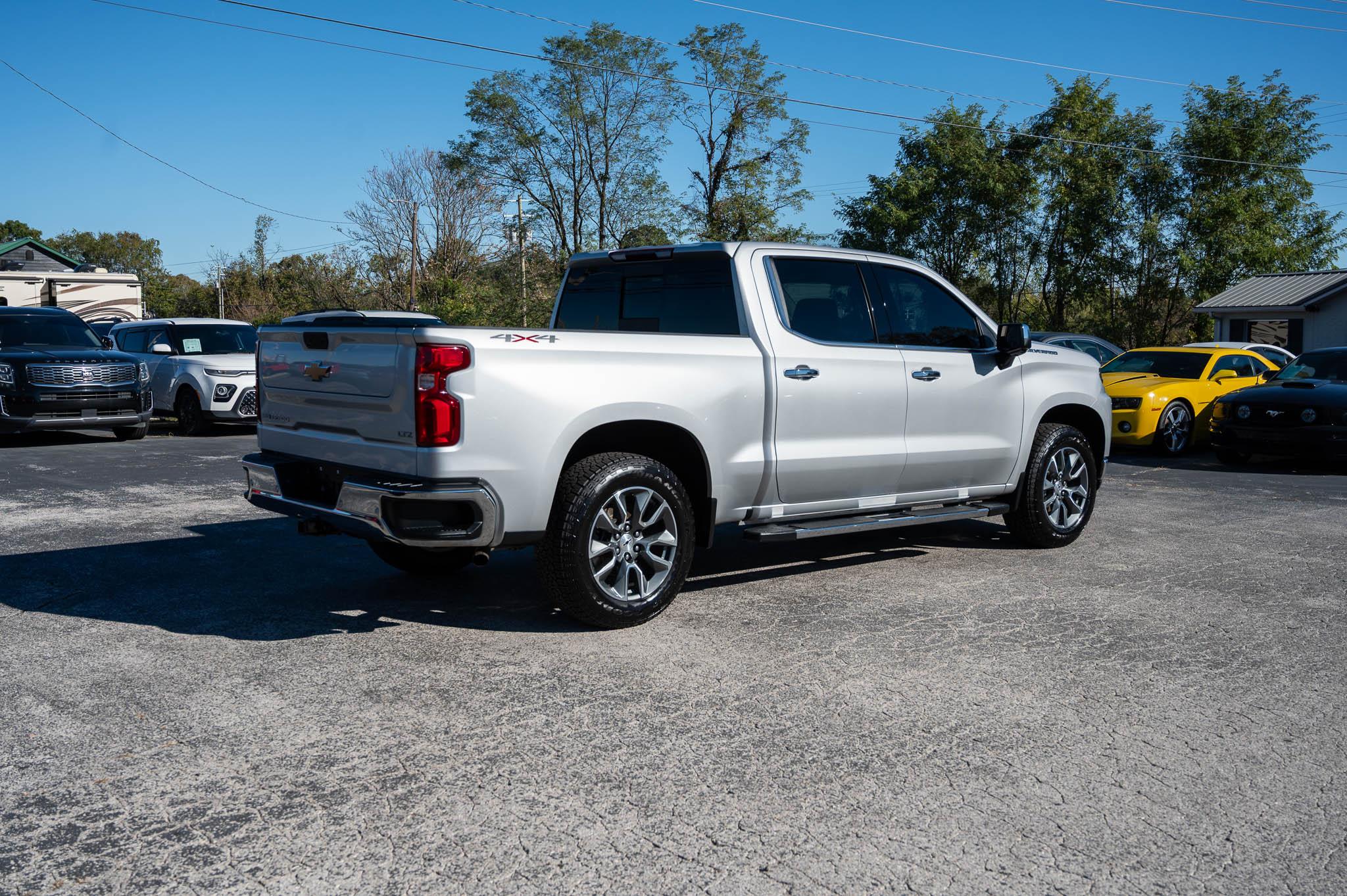 Chevrolet Silverado 1500 LTZ Crew Cab 4WD 2021