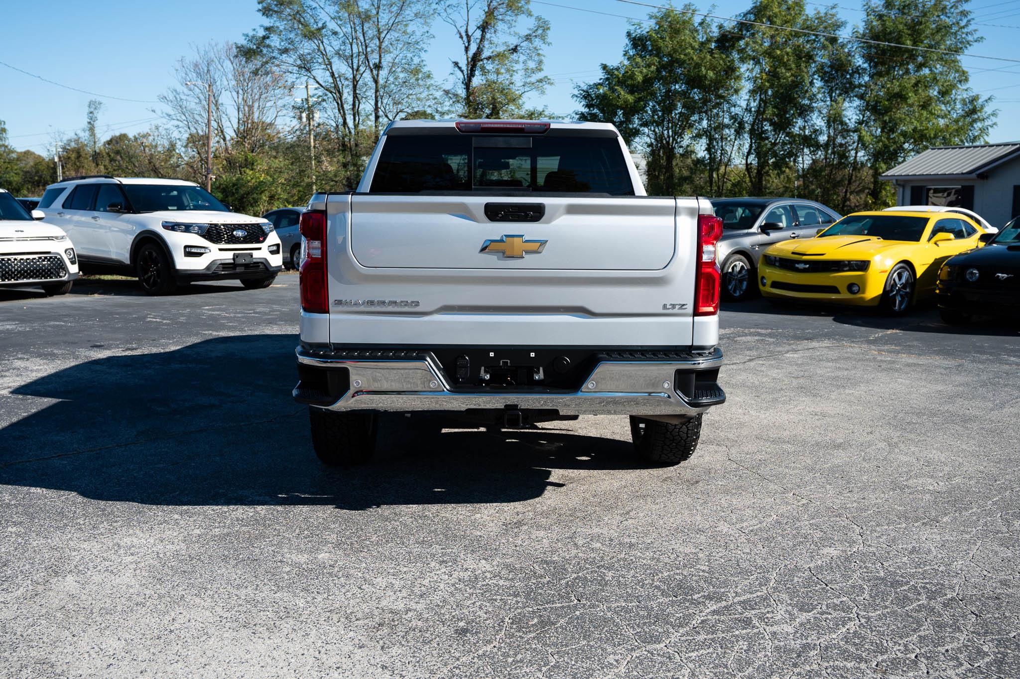 Chevrolet Silverado 1500 LTZ Crew Cab 4WD 2021
