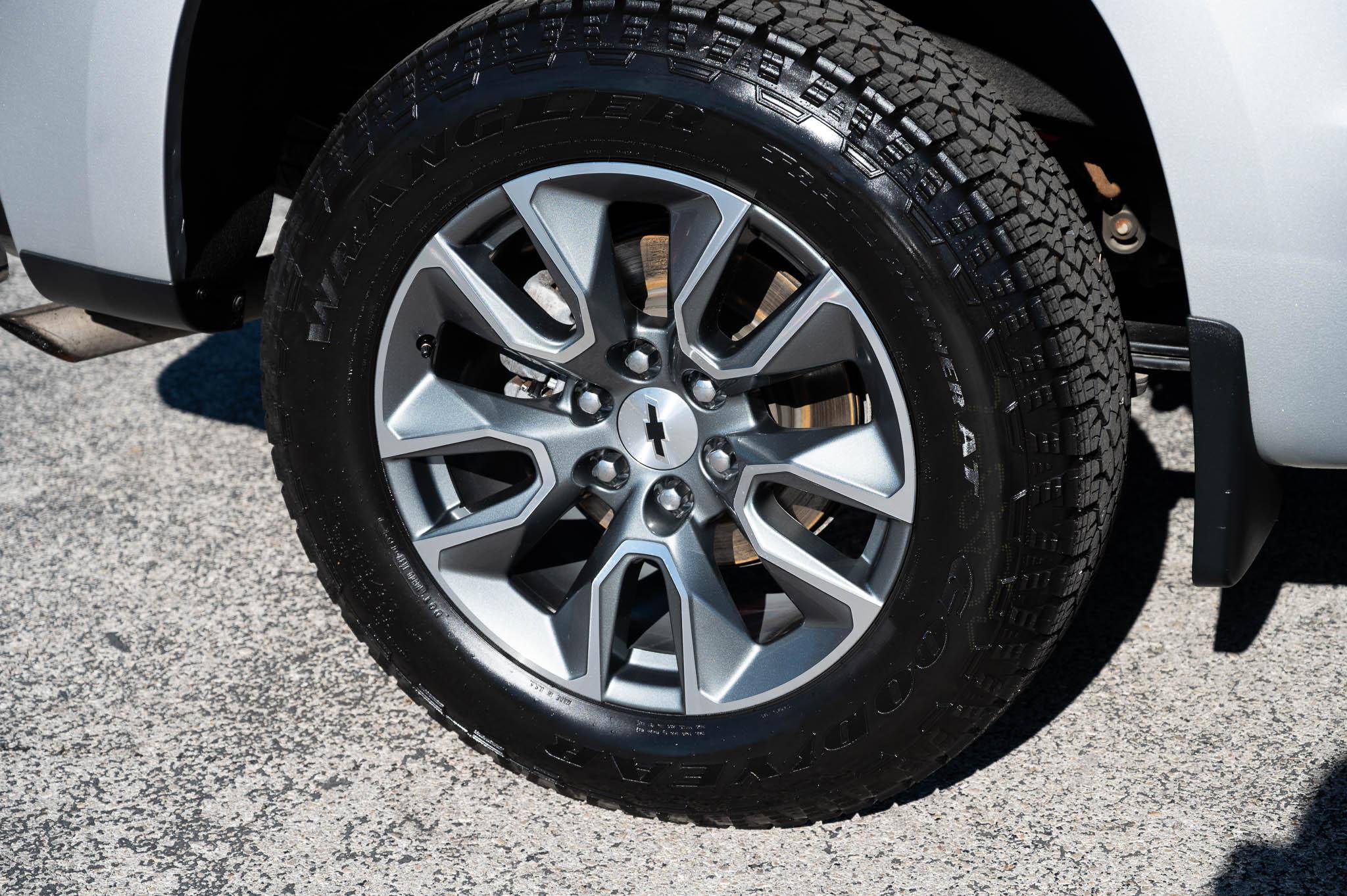 Chevrolet Silverado 1500 LTZ Crew Cab 4WD 2021