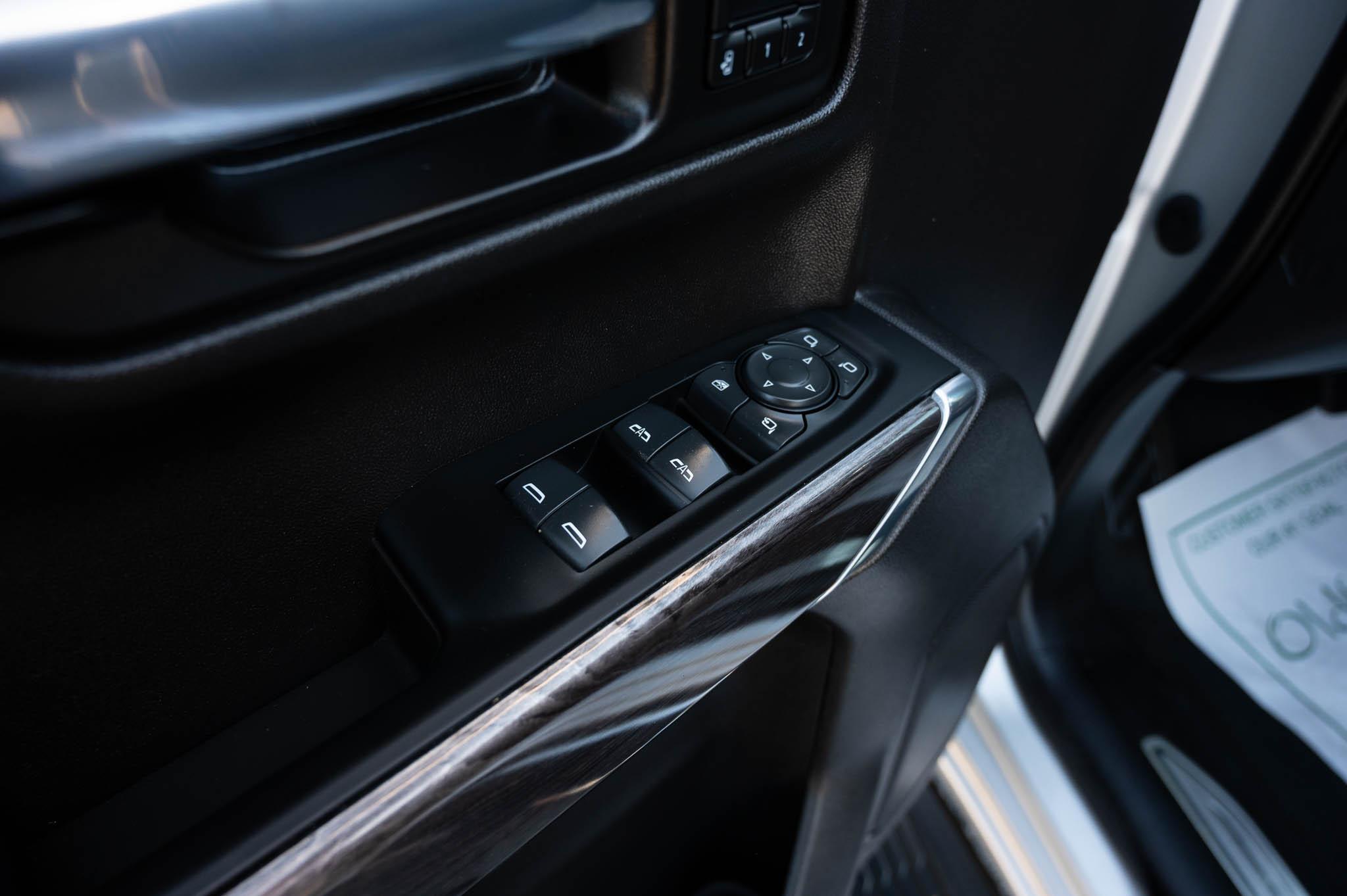 Chevrolet Silverado 1500 LTZ Crew Cab 4WD 2021