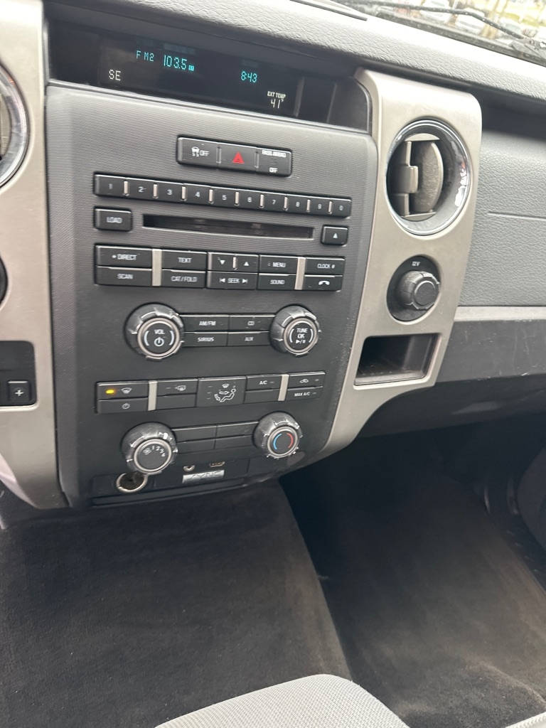 Ford F-150 4WD SuperCrew 145" Platinum 2011