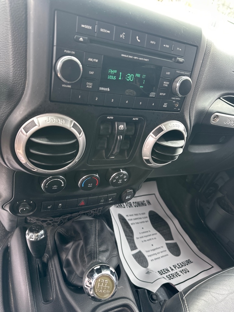 Jeep Wrangler Unlimited 4WD 4dr Freedom Edition *Ltd Avail* 2013