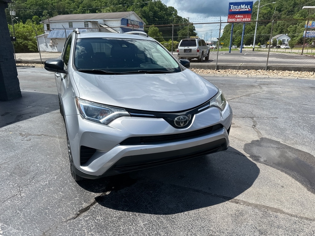 Toyota RAV4 LE AWD (Natl) 2017