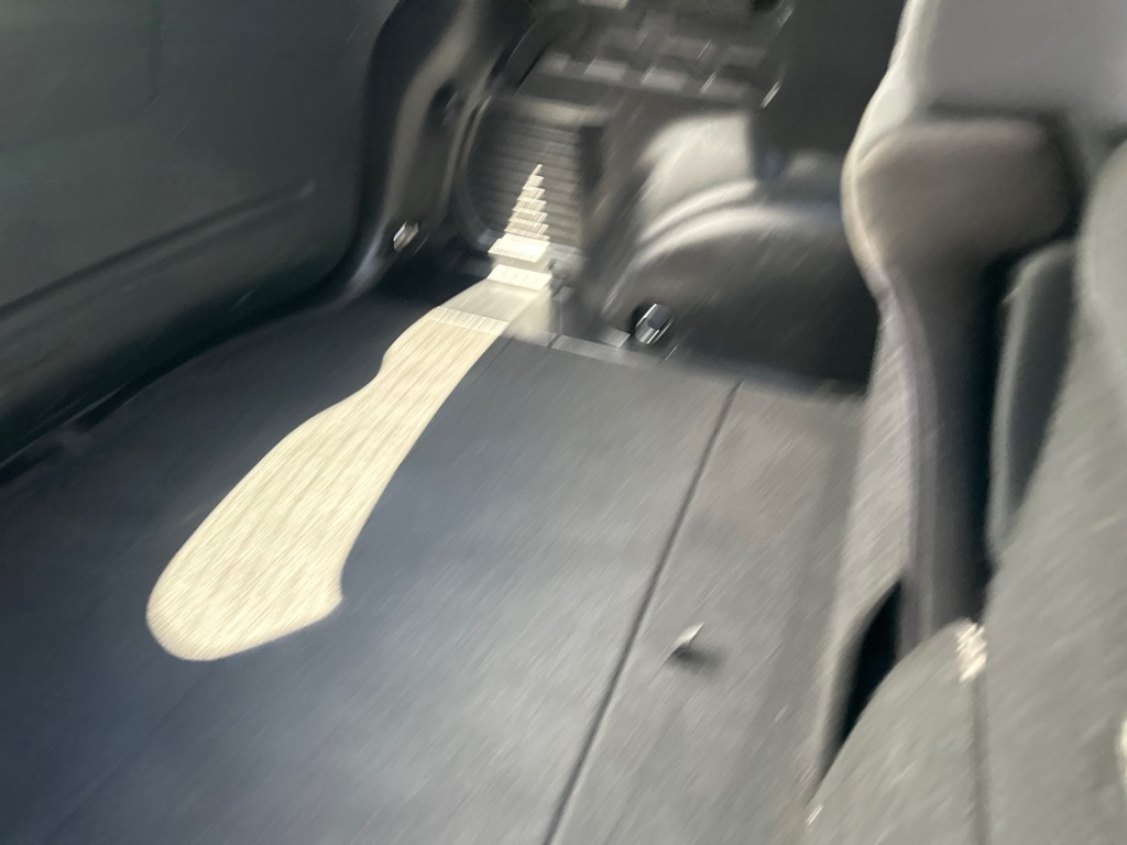 Toyota RAV4 LE AWD (Natl) 2017