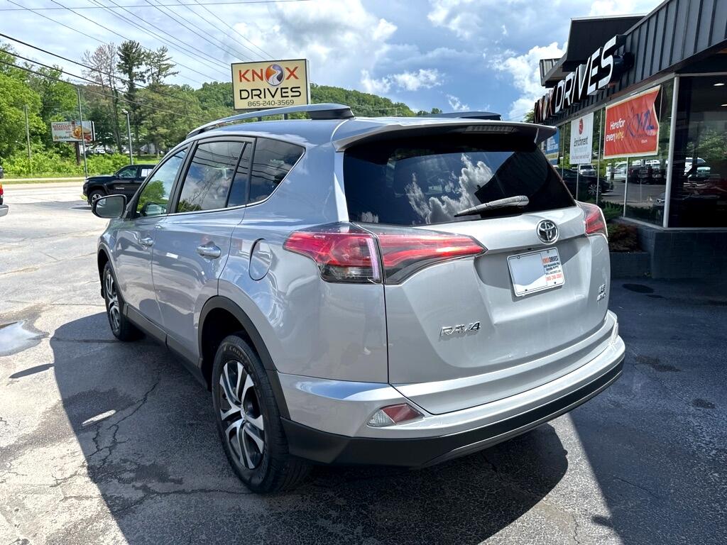 Toyota RAV4 LE AWD (Natl) 2017
