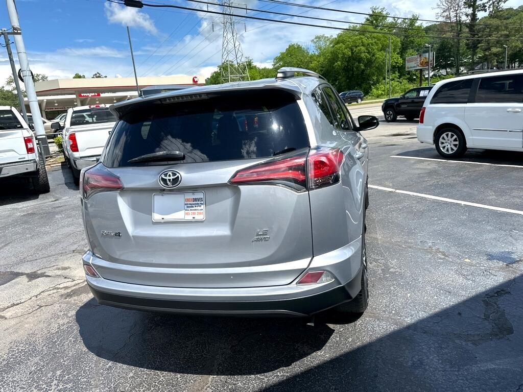 Toyota RAV4 LE AWD (Natl) 2017