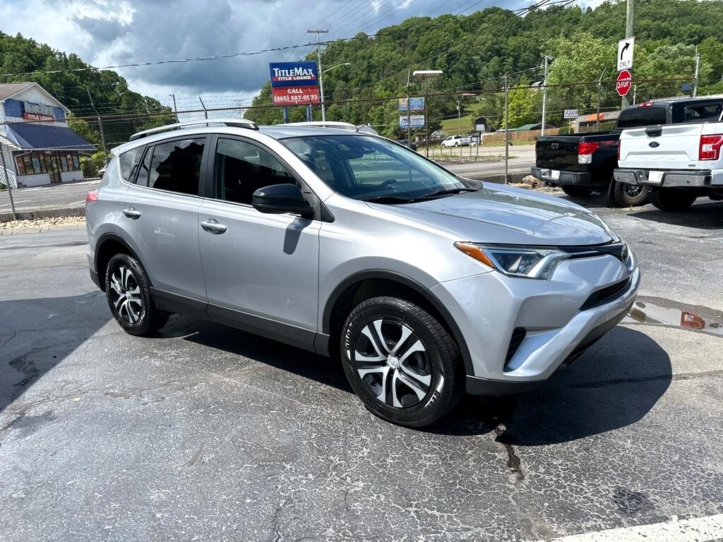 Toyota RAV4 LE AWD (Natl) 2017