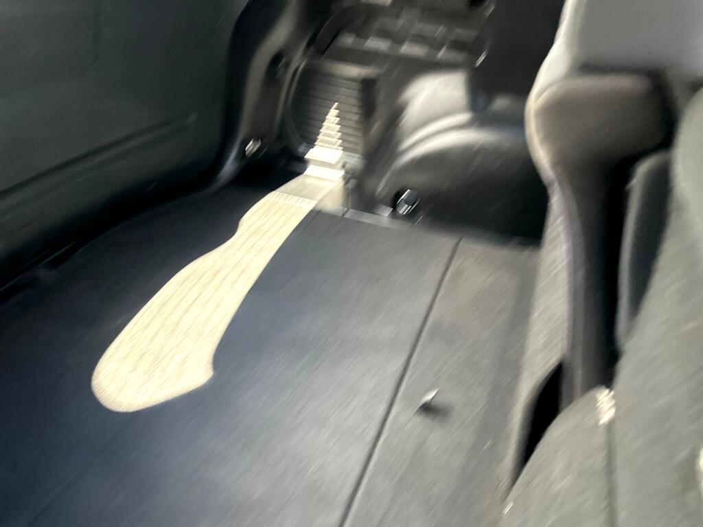 Toyota RAV4 LE AWD (Natl) 2017