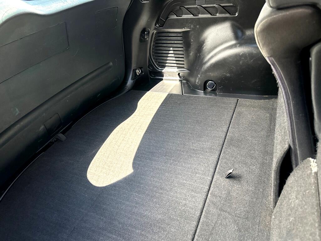 Toyota RAV4 LE AWD (Natl) 2017