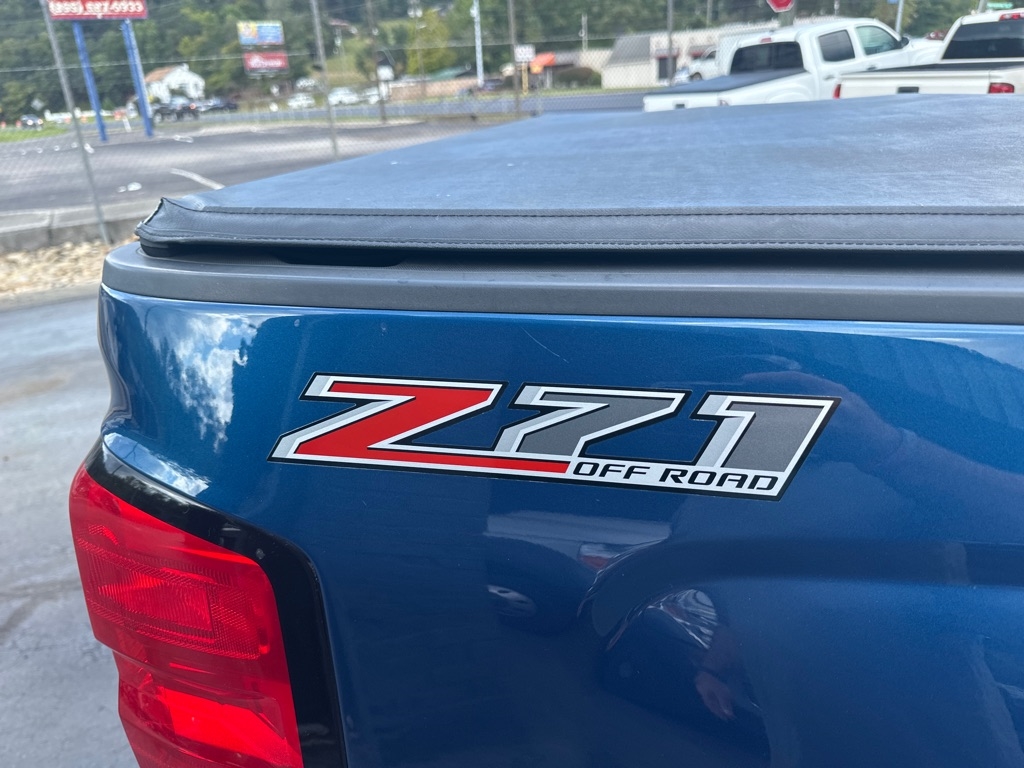 Chevrolet Silverado 1500 4WD Crew Cab 153.0" LT w/2LT 2017 Chevrolet Silverado 1500 4WD Crew Cab 153.0" LT w/2LT 2017