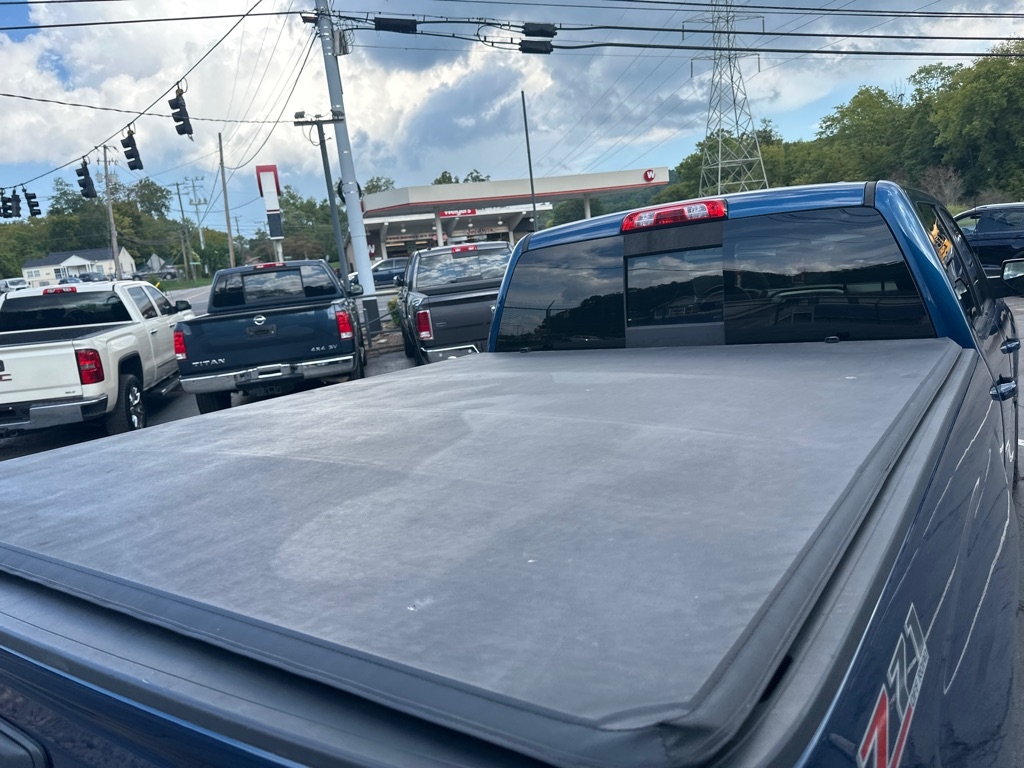 Chevrolet Silverado 1500 4WD Crew Cab 153.0" LT w/2LT 2017 Chevrolet Silverado 1500 4WD Crew Cab 153.0" LT w/2LT 2017