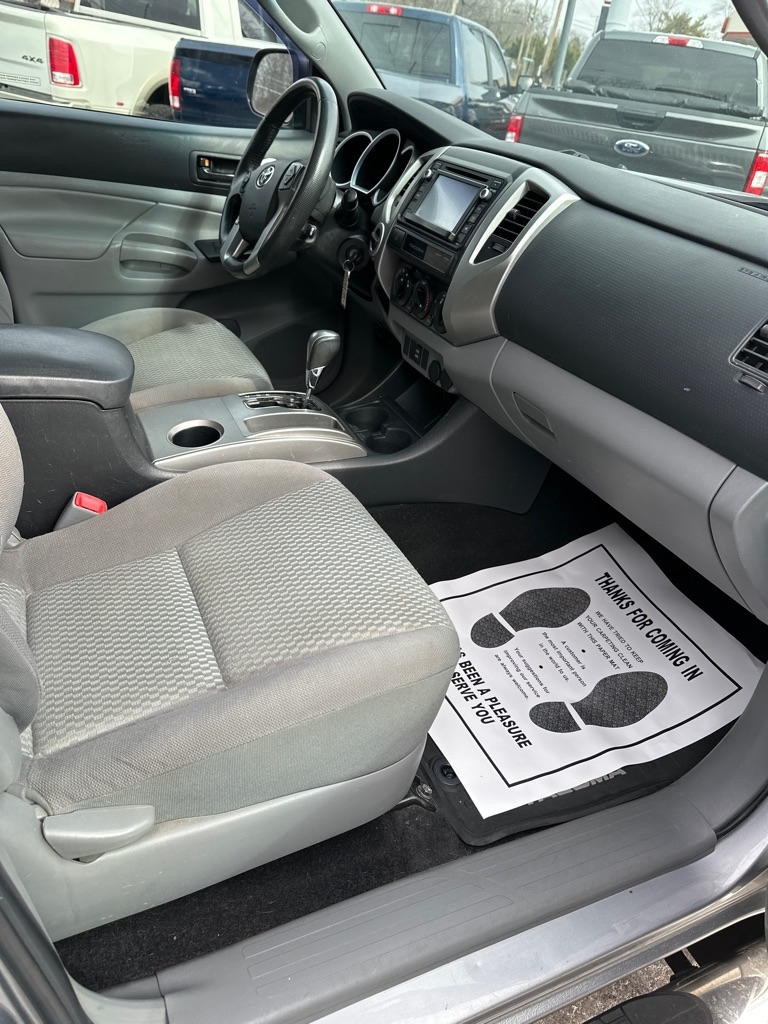 Toyota Tacoma 4WD Double Cab V6 MT (Natl) 2014