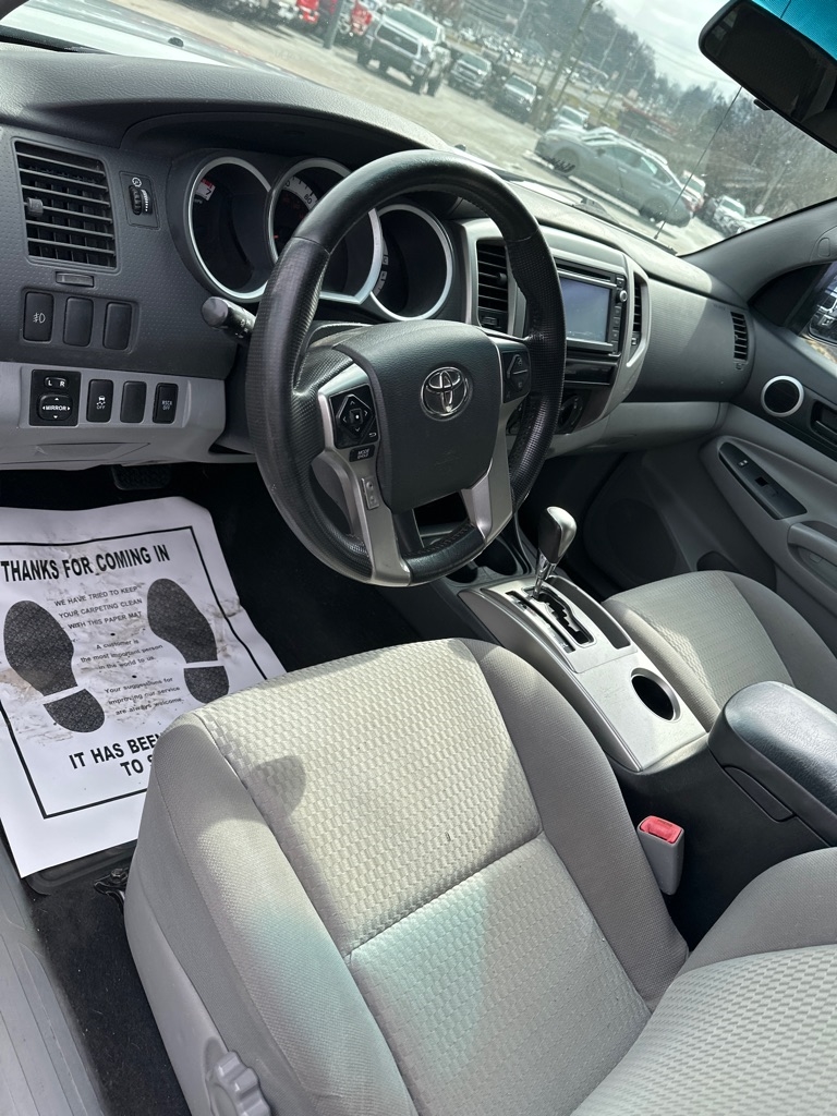 Toyota Tacoma 4WD Double Cab V6 MT (Natl) 2014